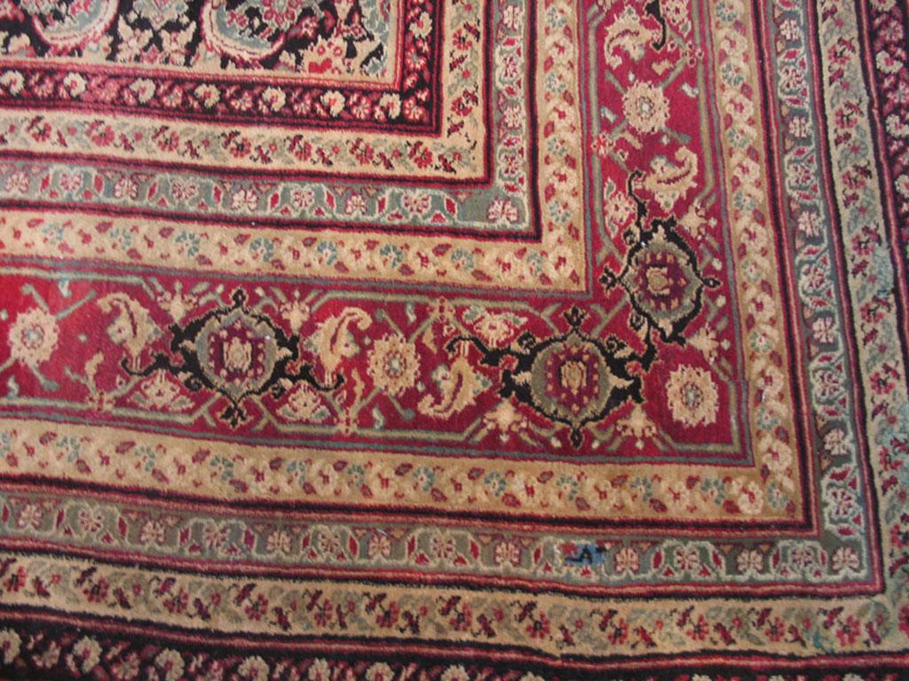 Hand-Knotted 19th Century N. Indian Agra Carpet ( 11'10