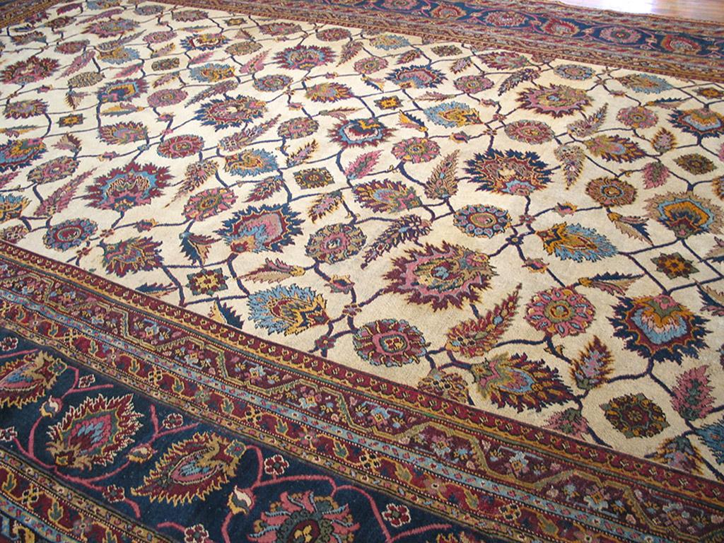 Antique Indian Agra Rug In Good Condition For Sale In New York, NY