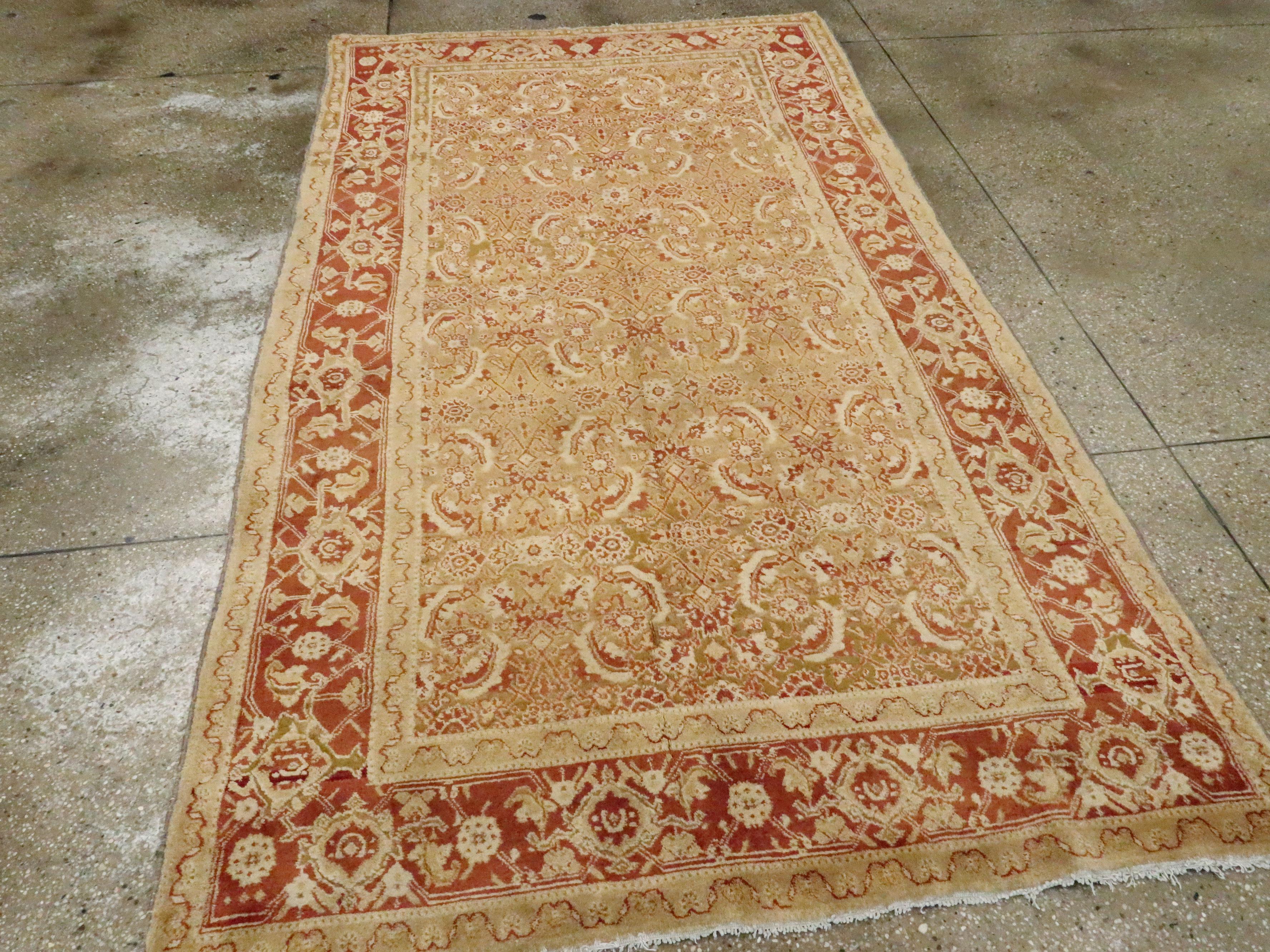 Antiker indischer Agra-Teppich (Handgeknüpft) im Angebot