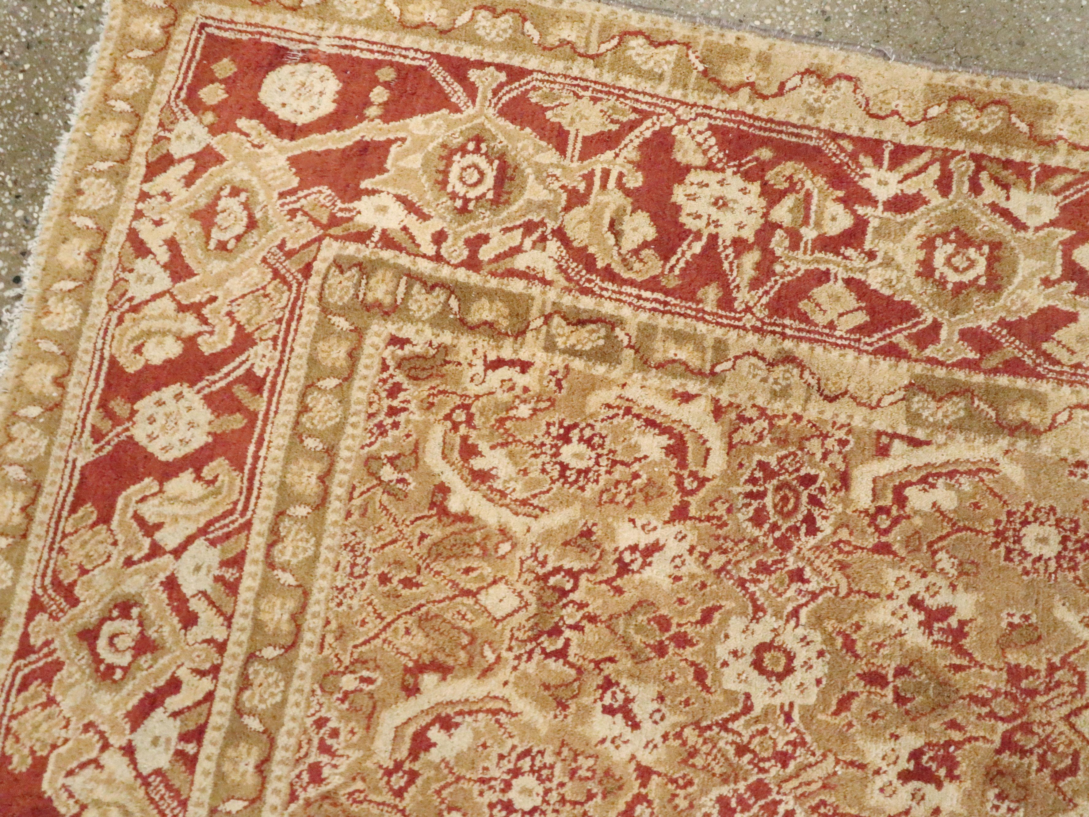 Antiker indischer Agra-Teppich im Angebot 1