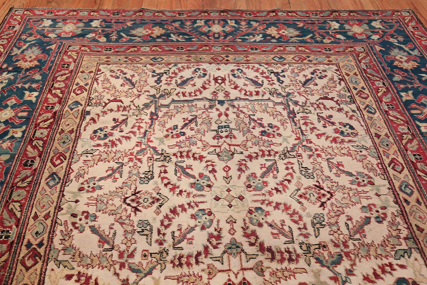 Antiker indischer Agra-Teppich. Größe: 7 Fuß 5 Zoll x 9 Fuß 9 Zoll im Angebot 3