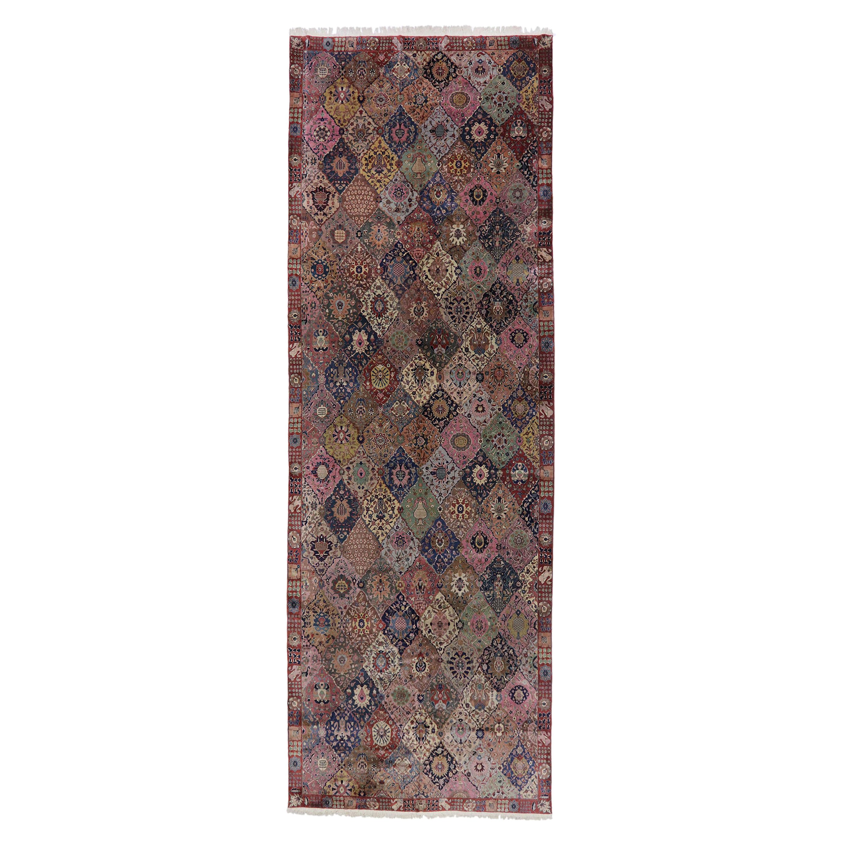 Antiker indischer Agra-Teppich mit Gartenteppich-Design, Hotel-Lobby-Teppich im Angebot