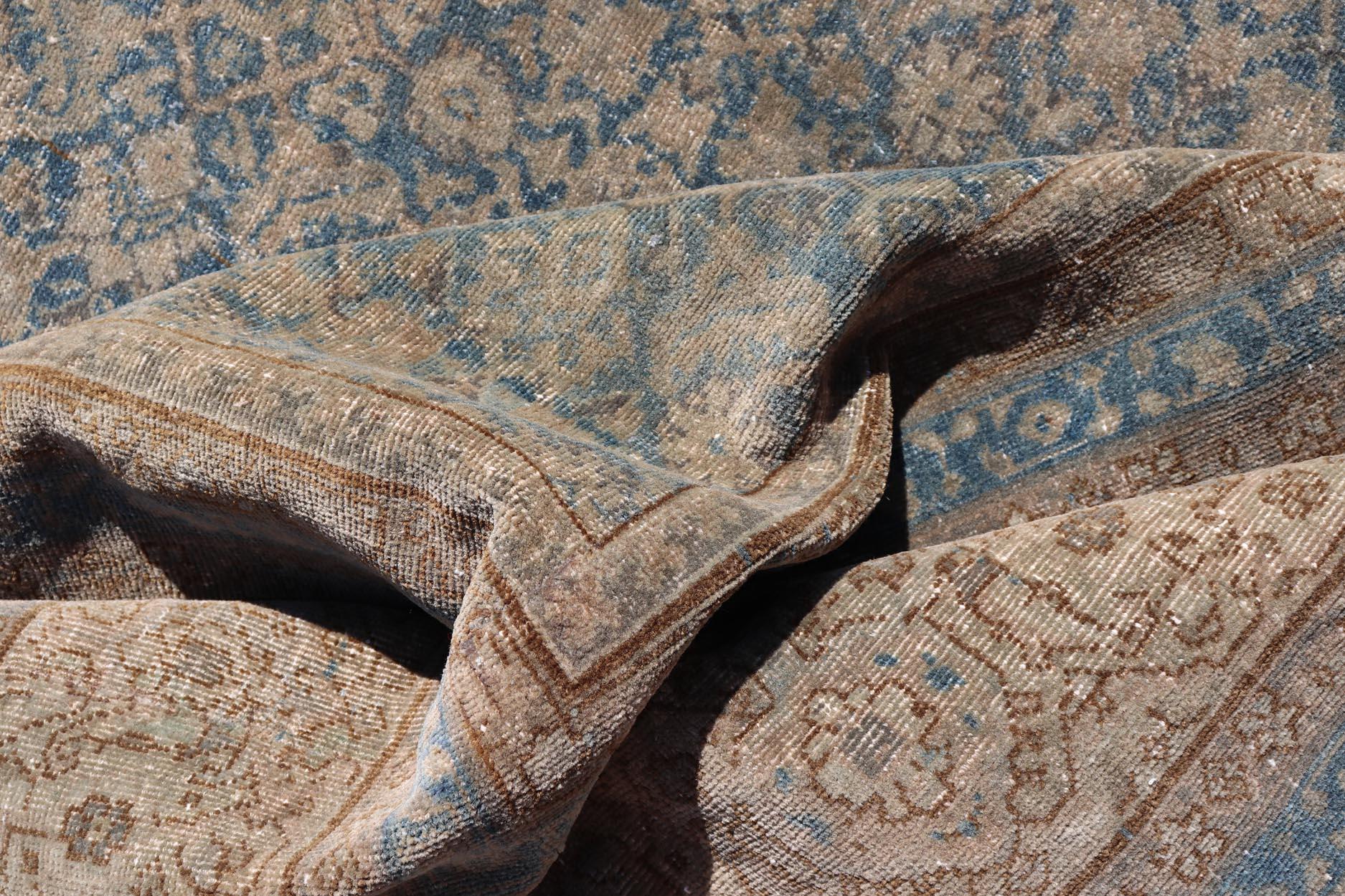 Antico tappeto indiano Agra con intricati disegni floreali in blu 6'9 x 14'0 in vendita 4