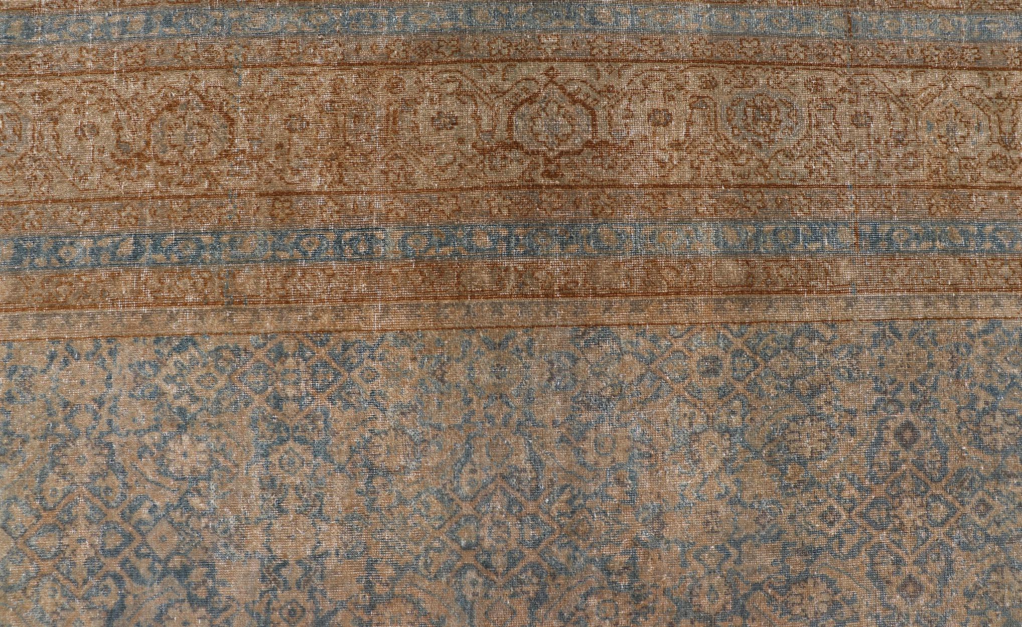 Annodato a mano Antico tappeto indiano Agra con intricati disegni floreali in blu 6'9 x 14'0 in vendita
