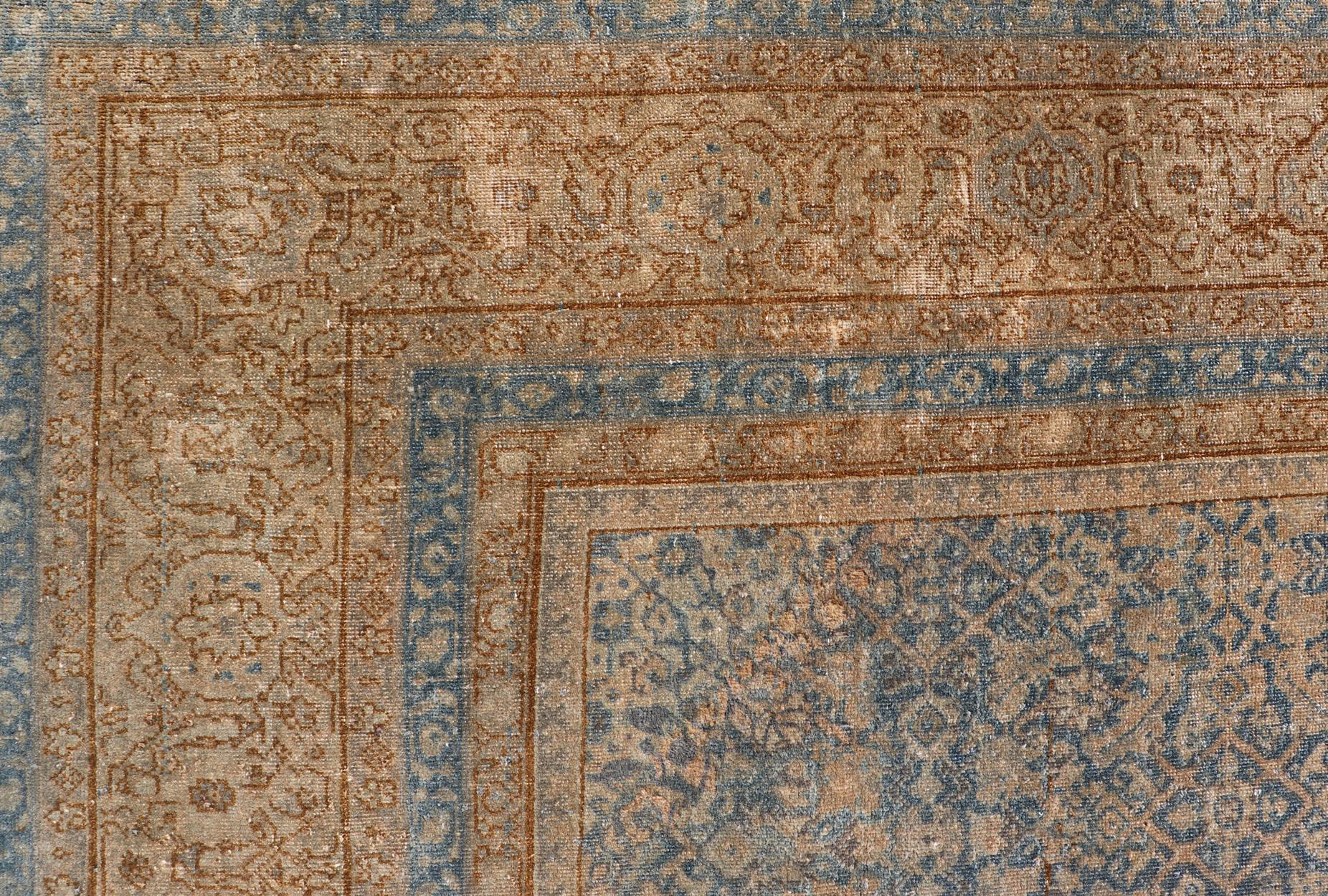 Antico tappeto indiano Agra con intricati disegni floreali in blu 6'9 x 14'0 In condizioni buone in vendita a Atlanta, GA