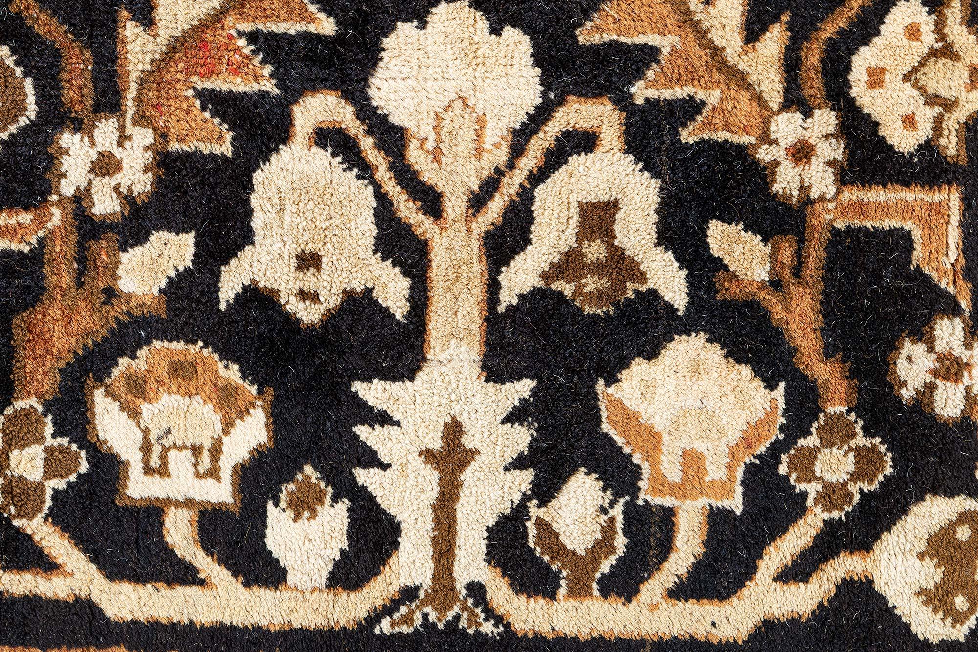 Antiker indischer Agra Läufer (Fragment) Doris Leslie Blau (Wolle) im Angebot
