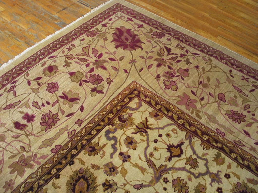 Agra Early 20th Century N. Indian Amritsar Carpet ( 17' x 22' - 518 x 671 ) For Sale