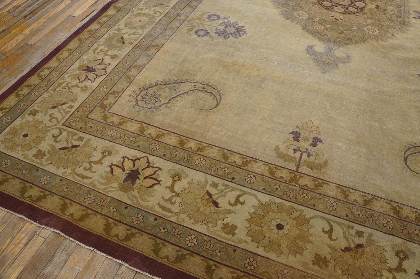 Early 20th Century N. Indian Amritsar Carpet ( 9'6'' x 13'8'' - 290 x 417 ) For Sale 8
