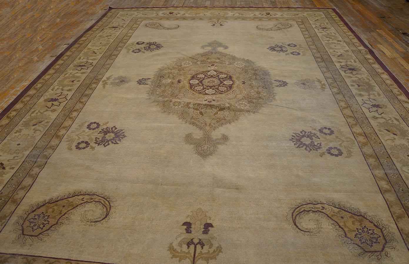 Wool Early 20th Century N. Indian Amritsar Carpet ( 9'6'' x 13'8'' - 290 x 417 ) For Sale