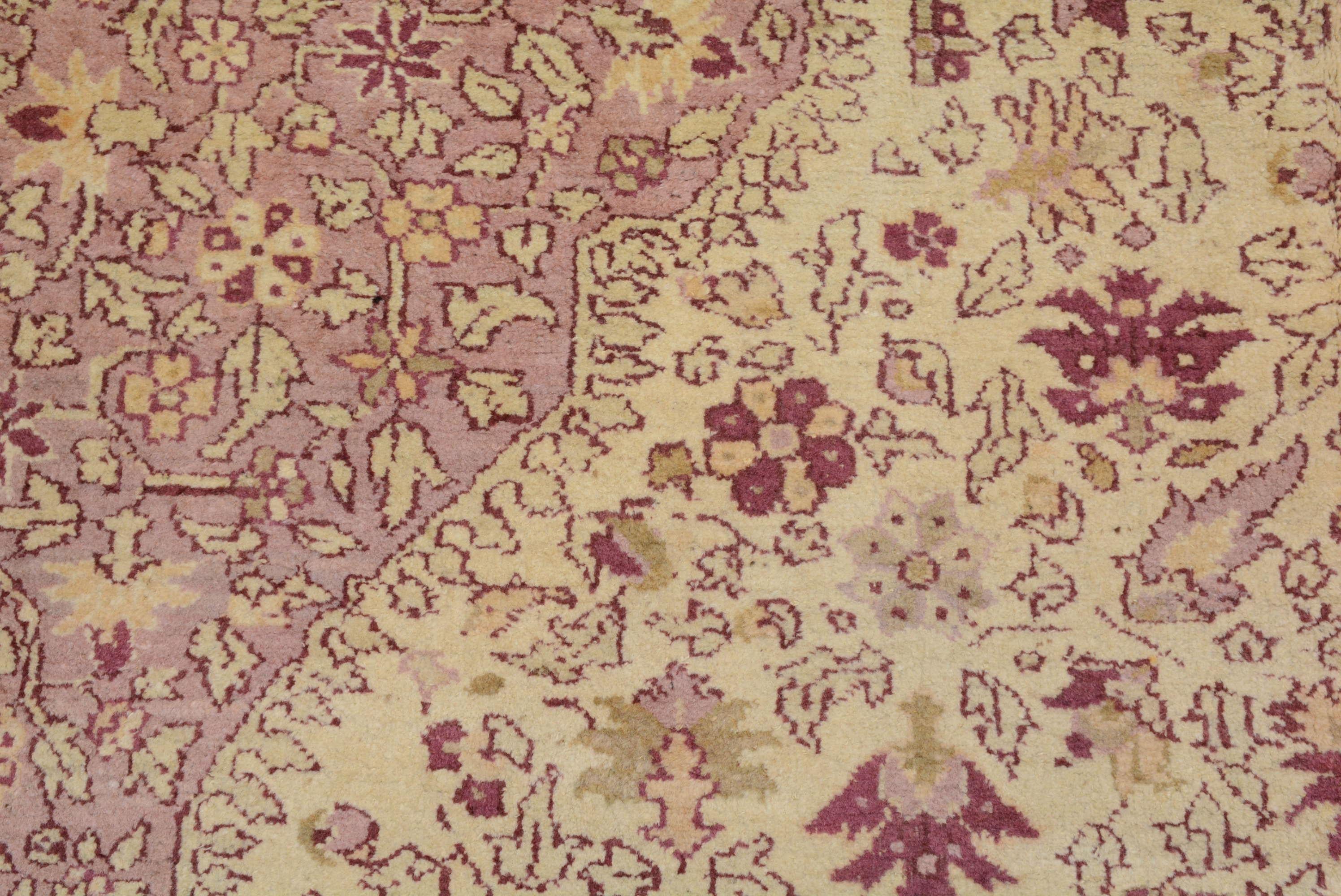 Agra Antique Indian Amritsar Carpet For Sale