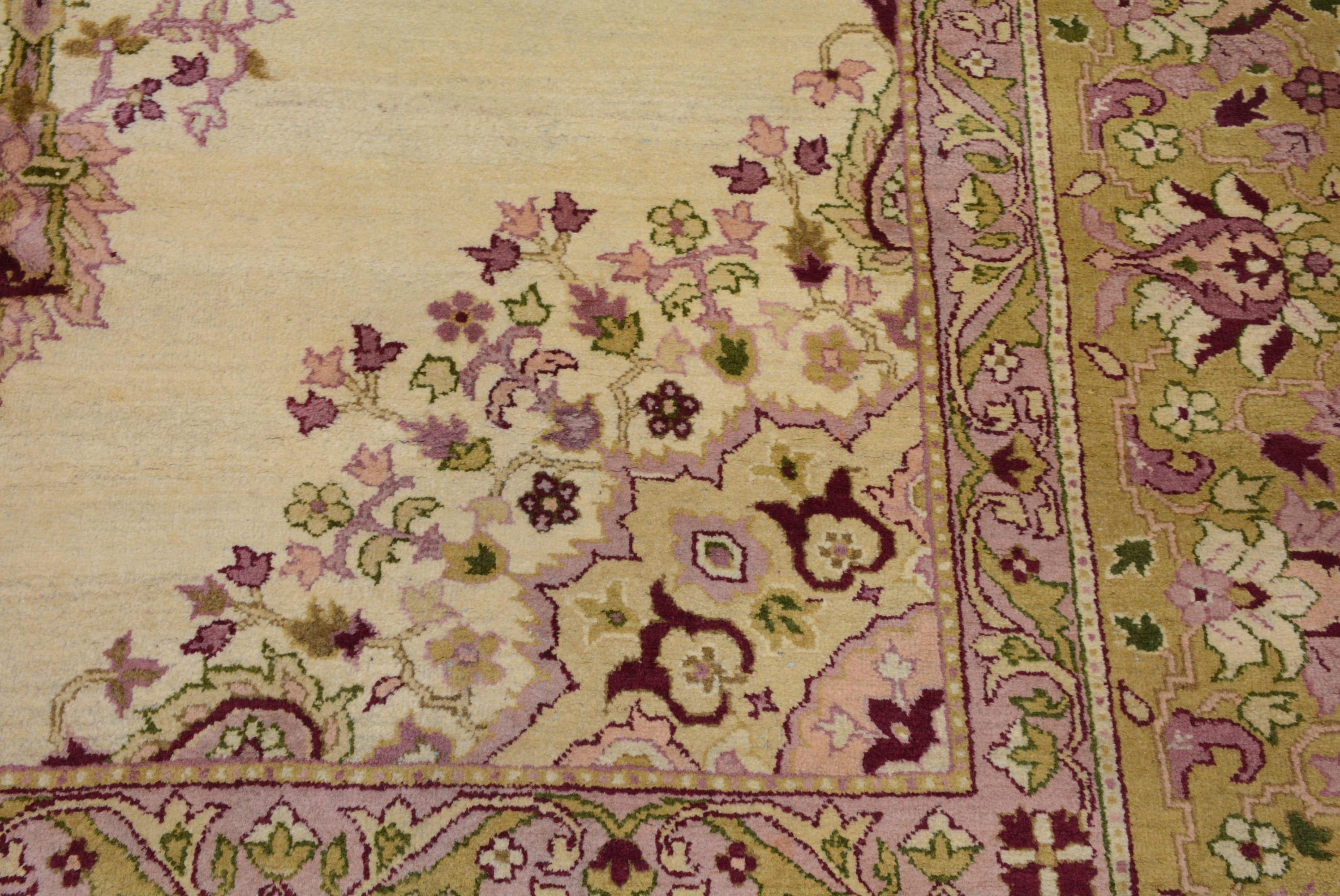 Antiker indischer Amritsar-Teppich (Indisch) im Angebot