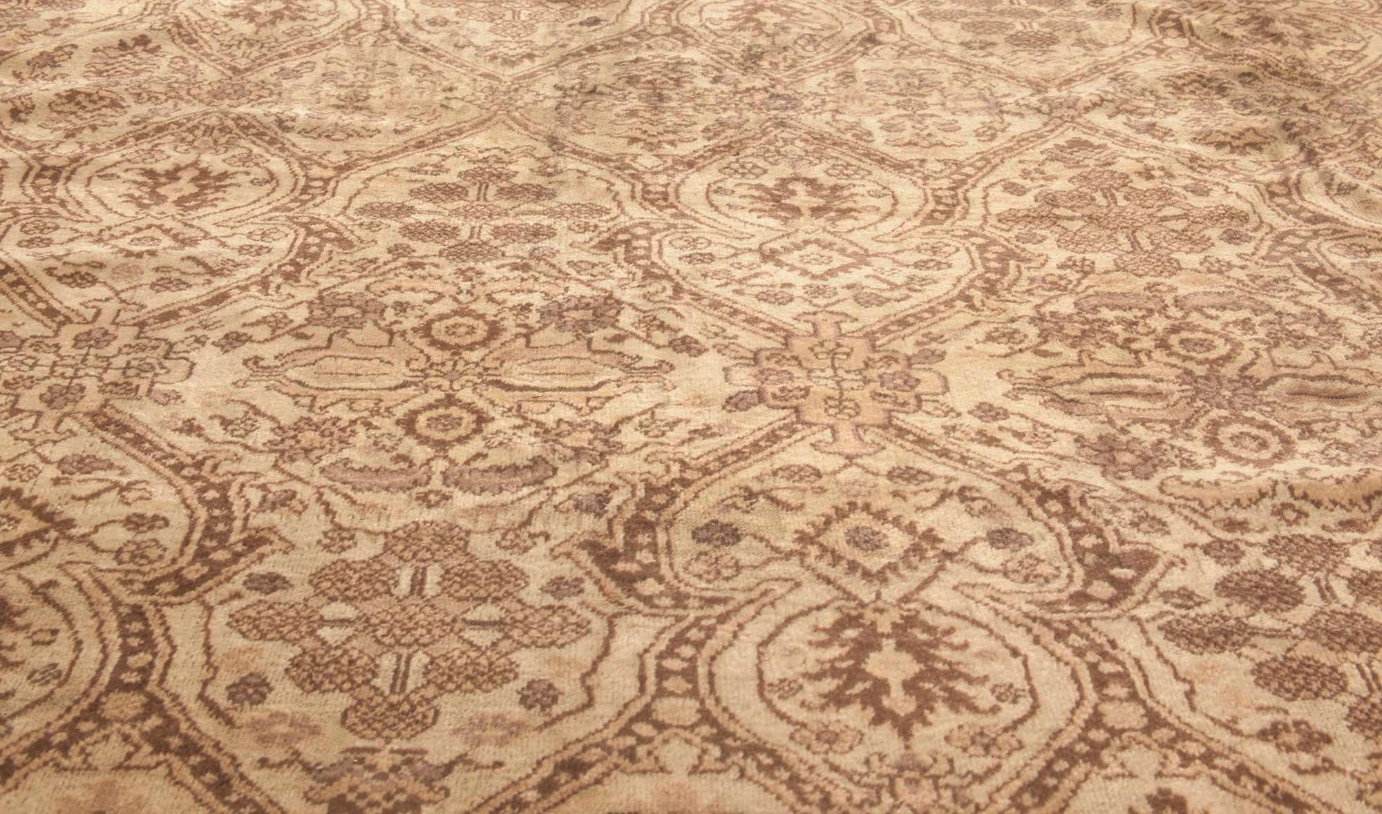 Antique Indian Amritsar Brown Carpet In Good Condition For Sale In New York, NY