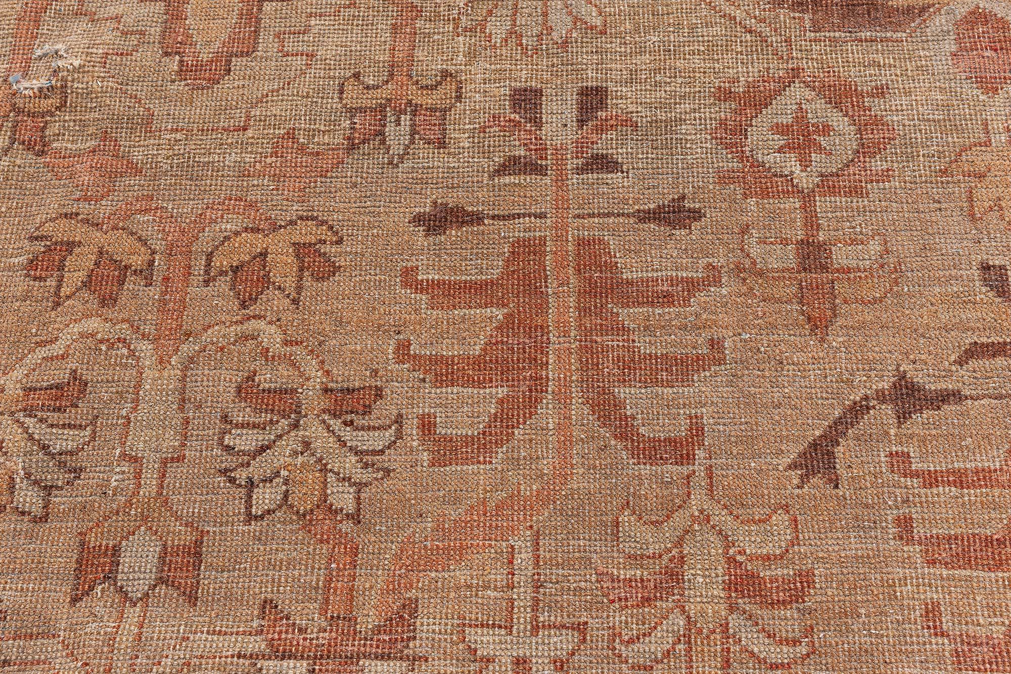 Tapis d'Amritsar indien ancien Doris Leslie Blau noué à la main en vente 1