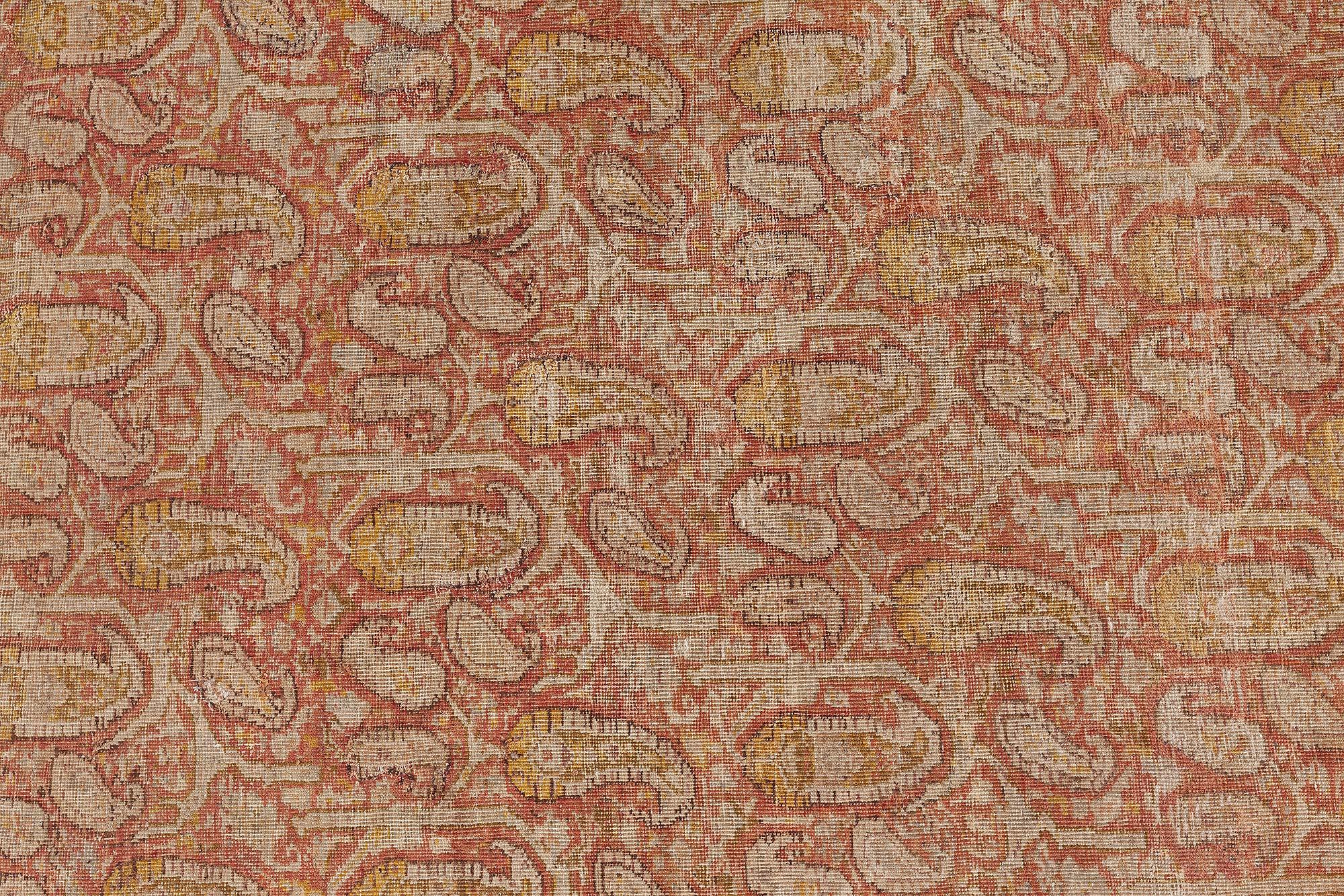 Magnifique tapis indien ancien en laine fait à la main par nos soins.
Taille : 12'0