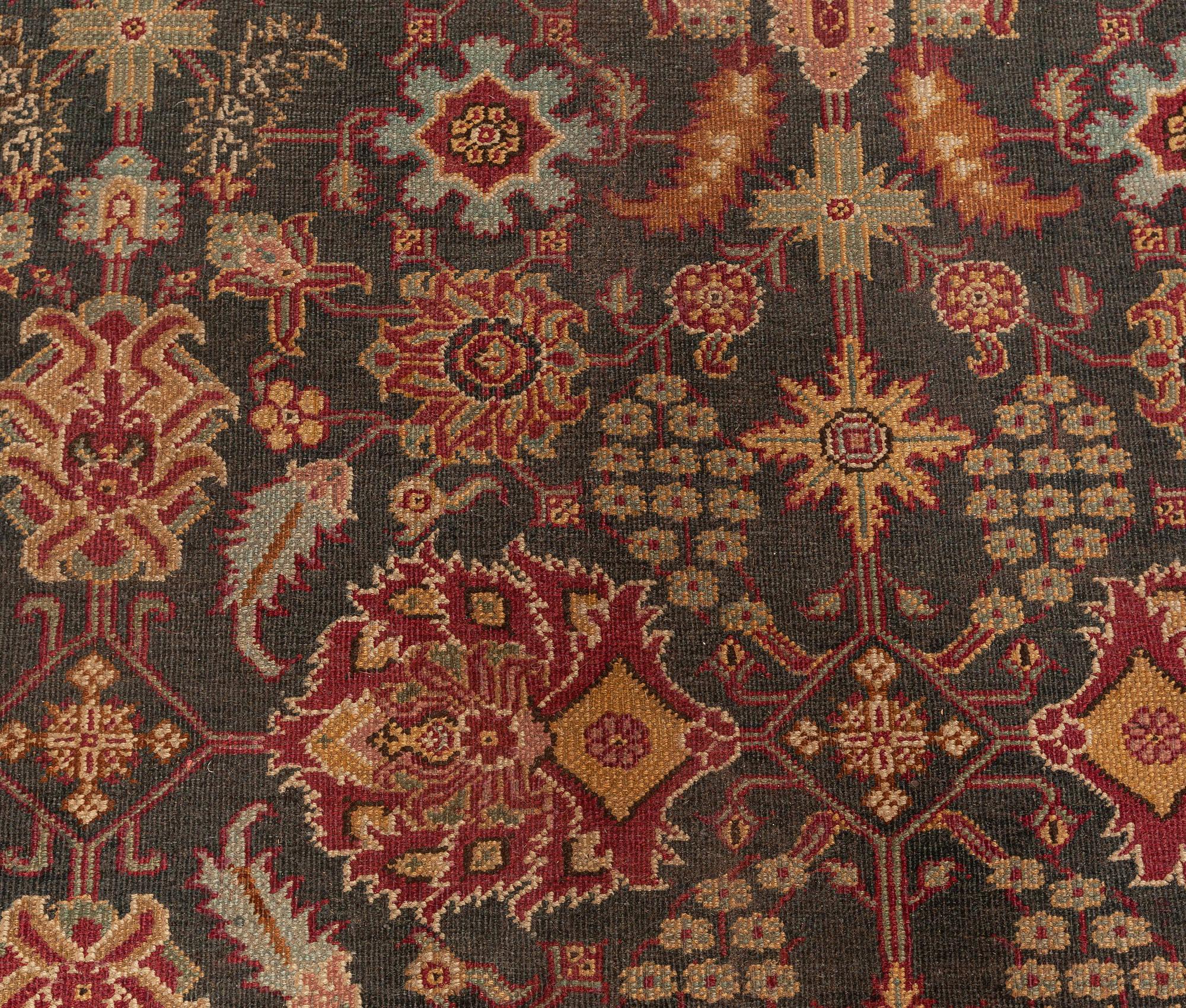 Antique Indian Amritsar handmade wool rug
Size: 10'10