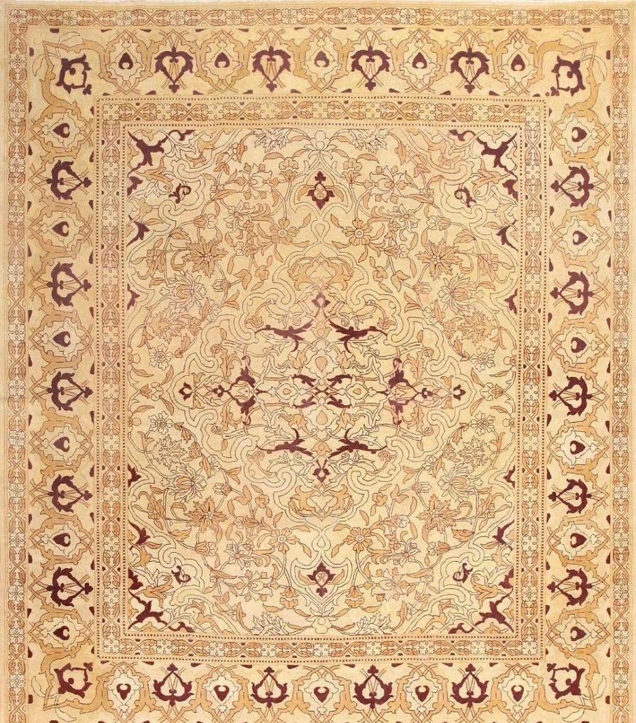 ANTIQUE INDIAN AMRITSAR RUG, 11 ft 6 in x 9 ft 7 in In Distressed Condition For Sale In Motley, MN