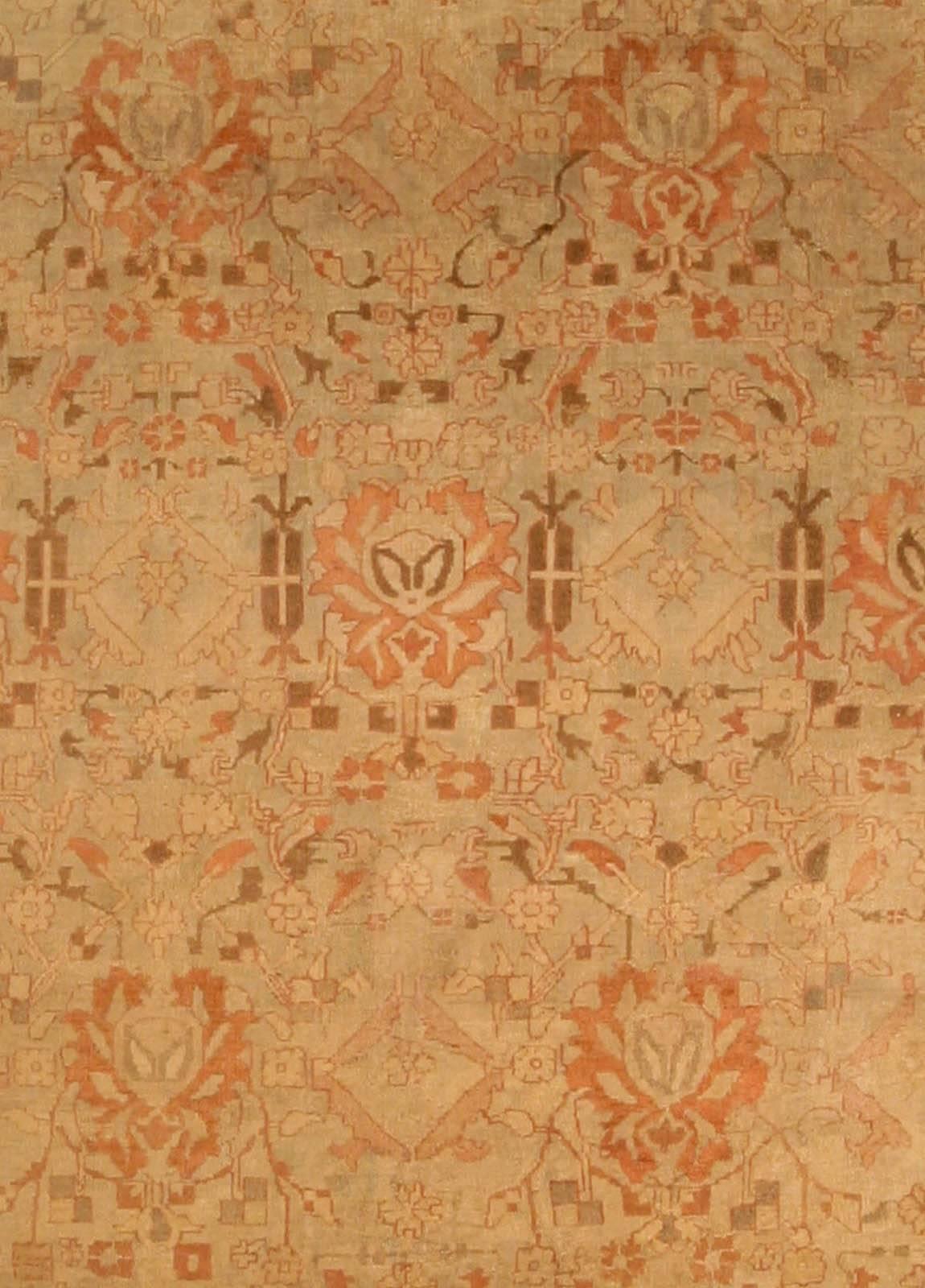 19th Century Indian Amritsar Handmade Wool Rug
Size: 13'5