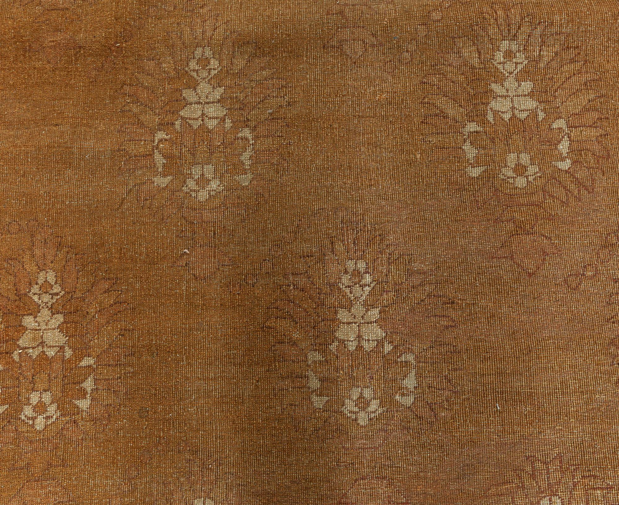 Indien Tapis indien ancien Amritsar Botanic fait à la main Doris Leslie Blau en vente