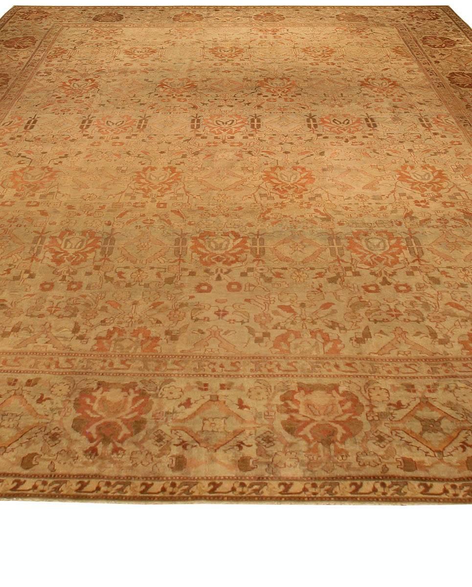 19th Century Indian Amritsar Handmade Wool Rug In Good Condition For Sale In New York, NY