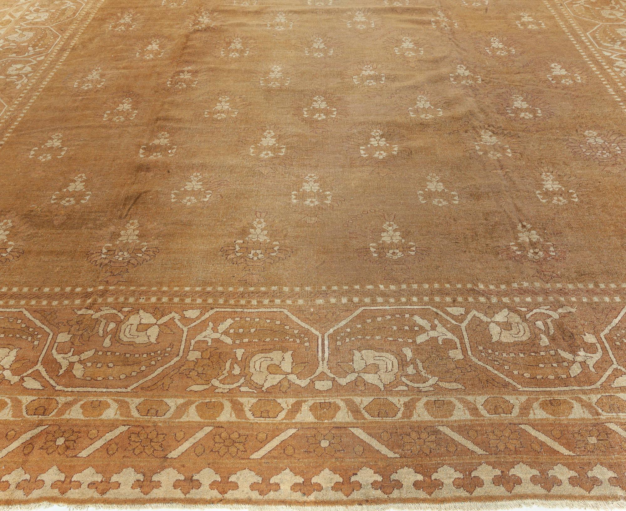 Antique Indian Amritsar Botanic Handmade Wool Rug In Good Condition For Sale In New York, NY