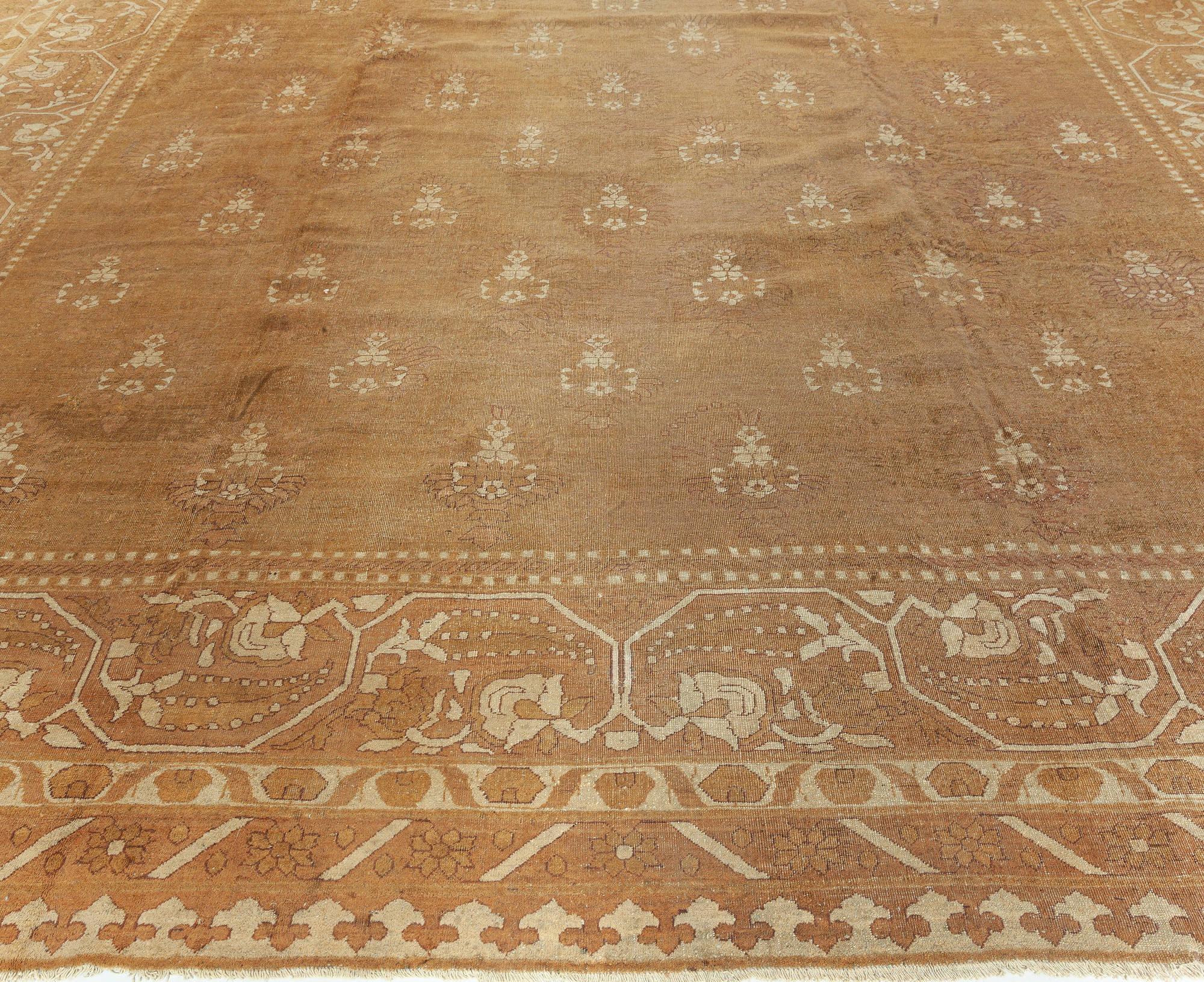 Noué à la main Tapis indien ancien Amritsar Botanic fait à la main Doris Leslie Blau en vente