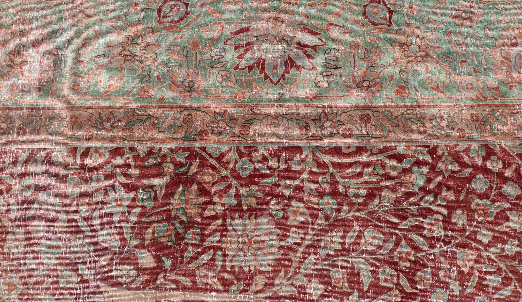Ancien tapis indien Amritsar avec design d'arbre de vie dans les tons rouges 9'10 x 14'7 en vente 5