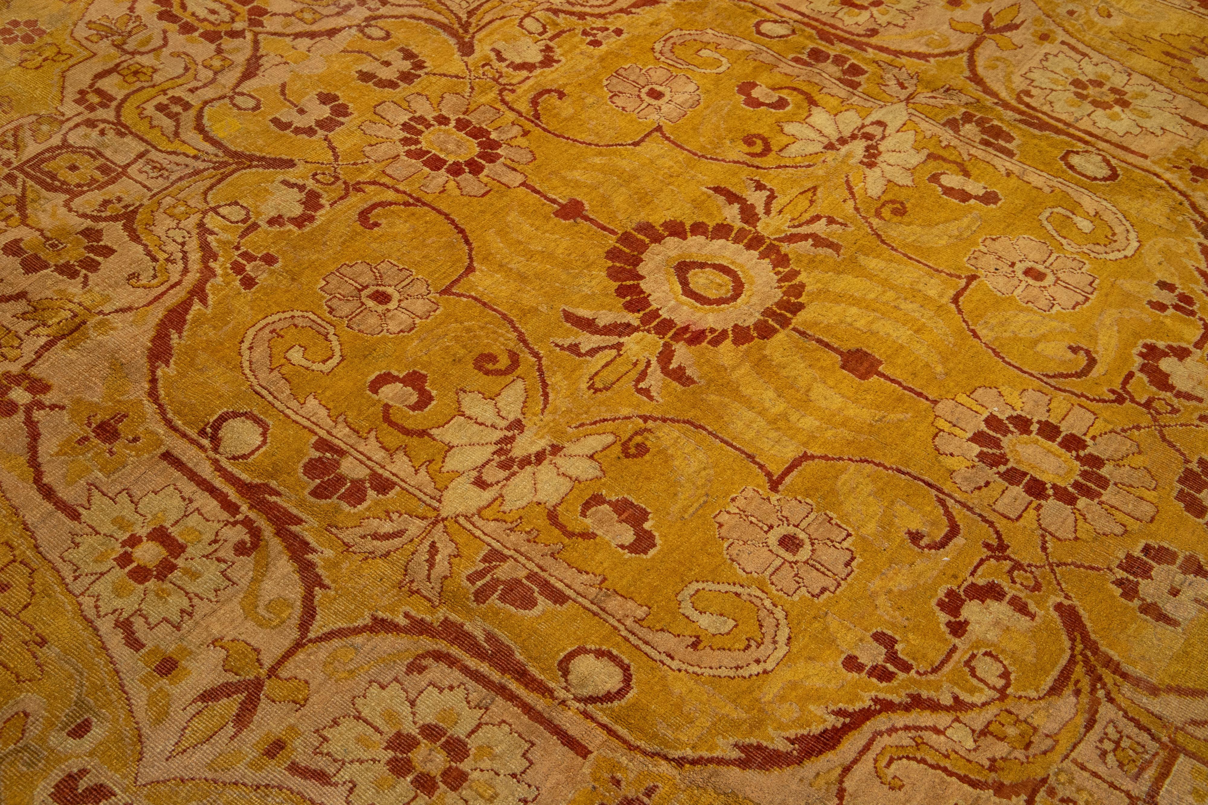 Antiker indischer Amritsar-Wollteppich, handgefertigt in Goldenrod mit Medaillon-Design im Zustand „Gut“ im Angebot in Norwalk, CT