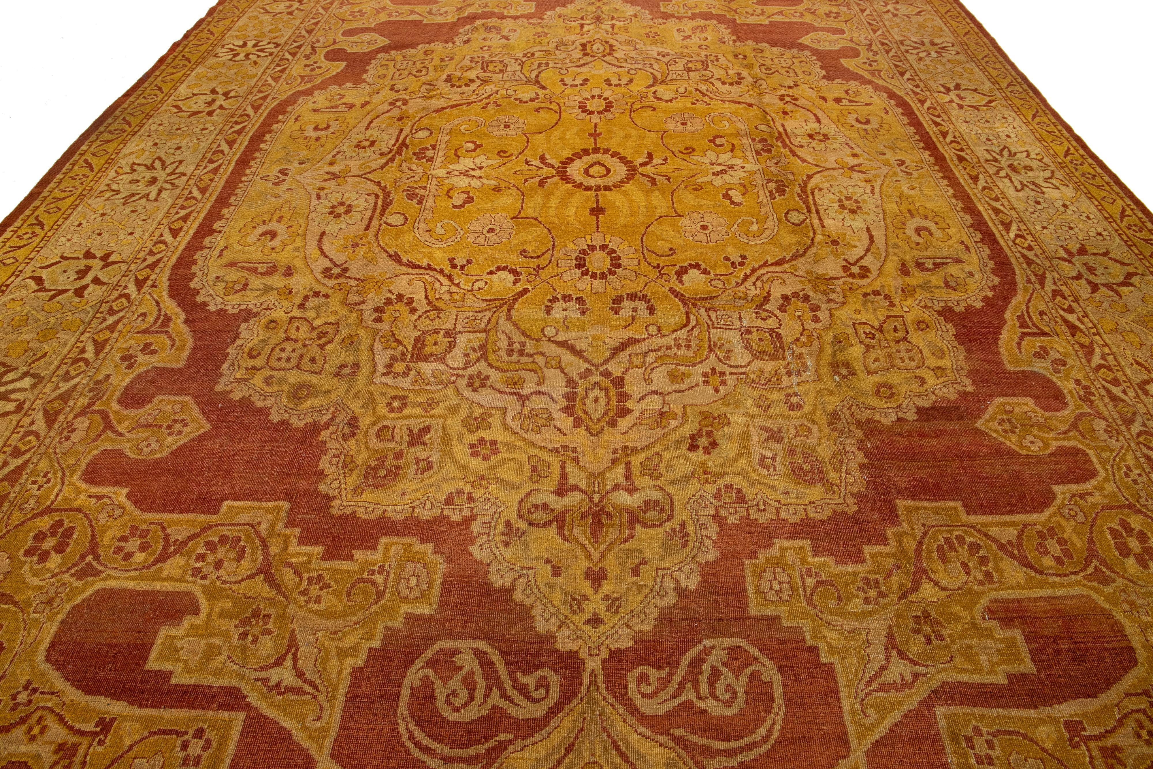 Antiker indischer Amritsar-Wollteppich, handgefertigt in Goldenrod mit Medaillon-Design (19. Jahrhundert) im Angebot