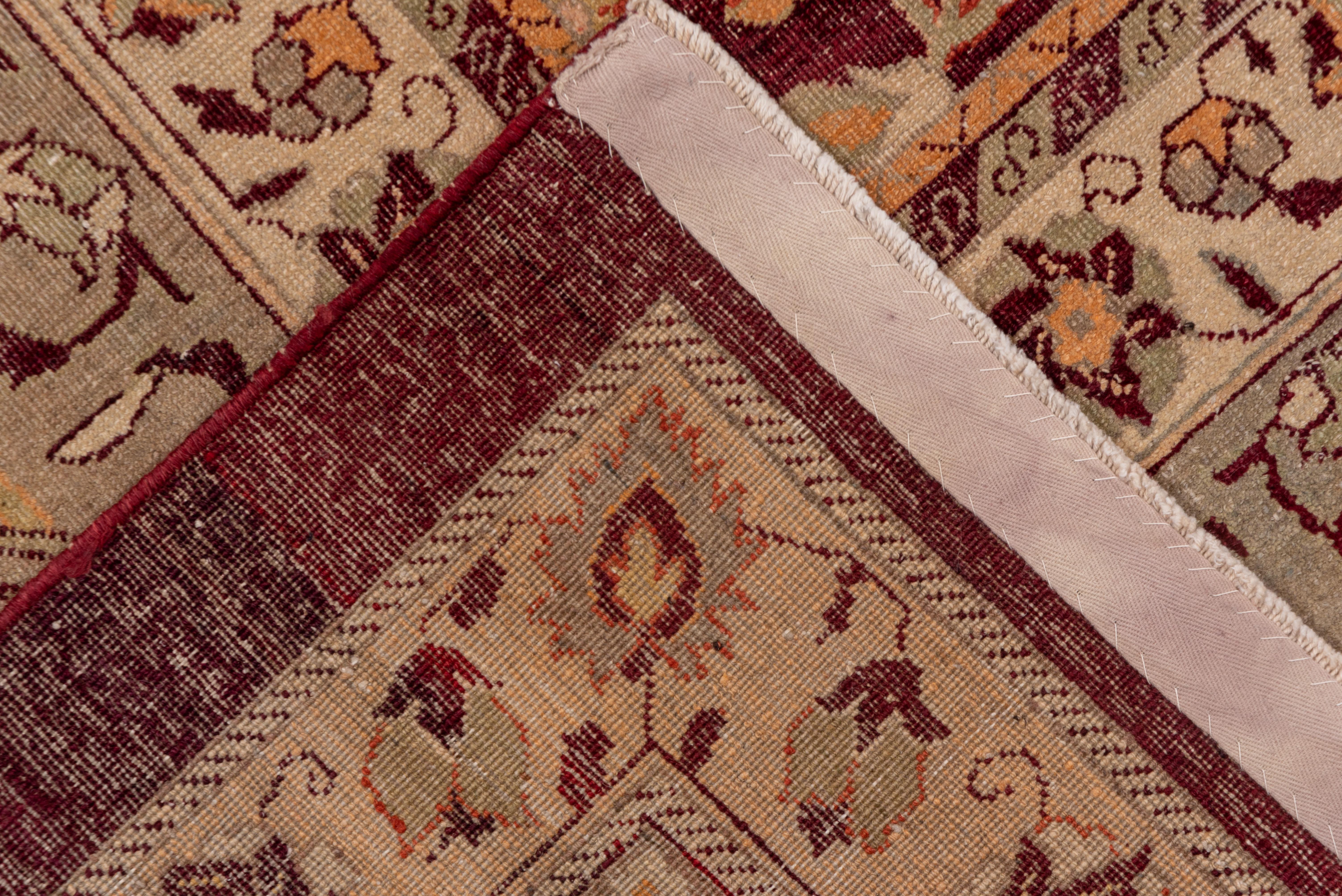 Antiker indischer Amritzar-Teppich, burgunderroter Allover-Fuß, graue Bordüren (Wolle) im Angebot