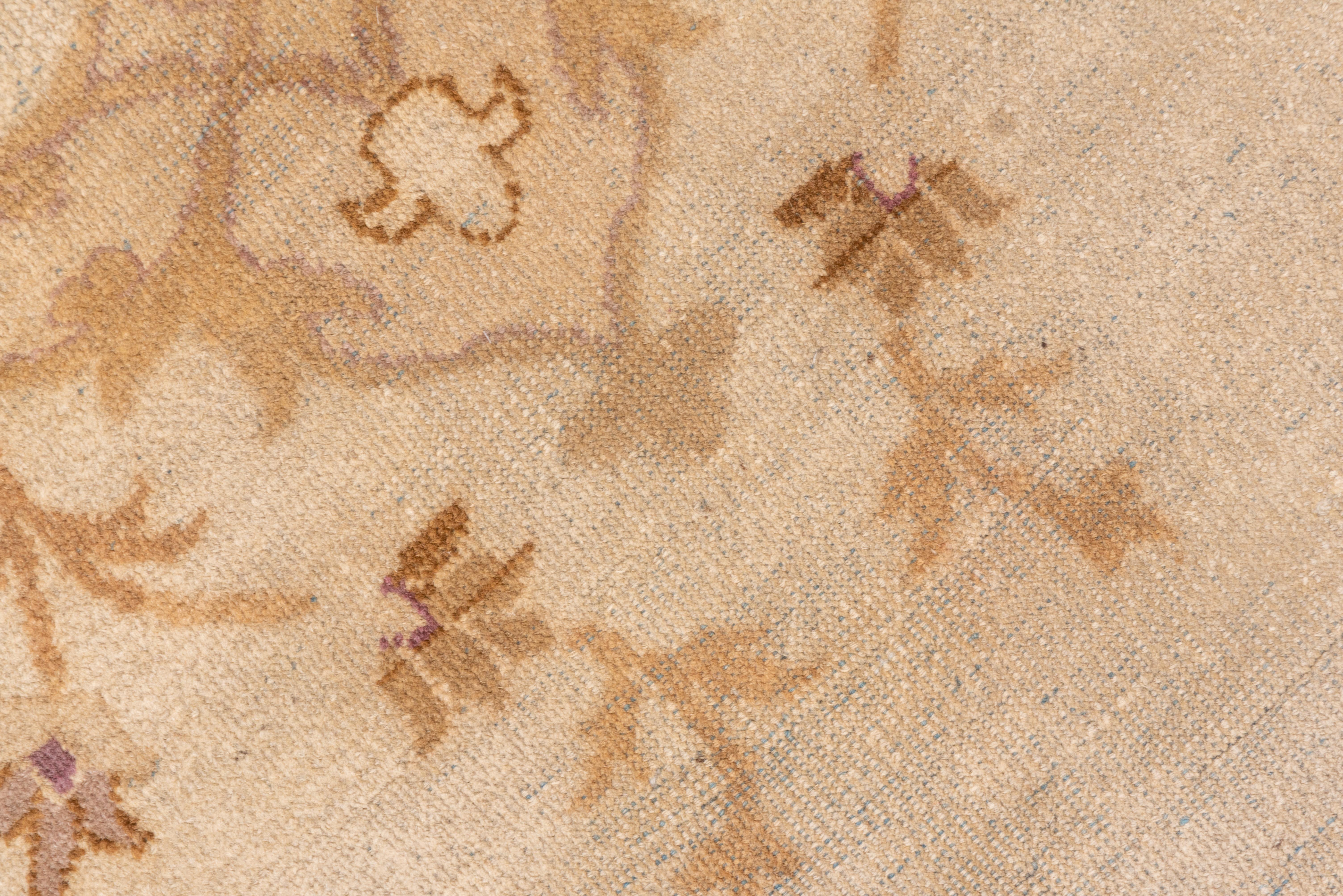 Inizio XX secolo Antico tappeto indiano Amritsar, campo avorio, accenti lavanda, medaglione centrale