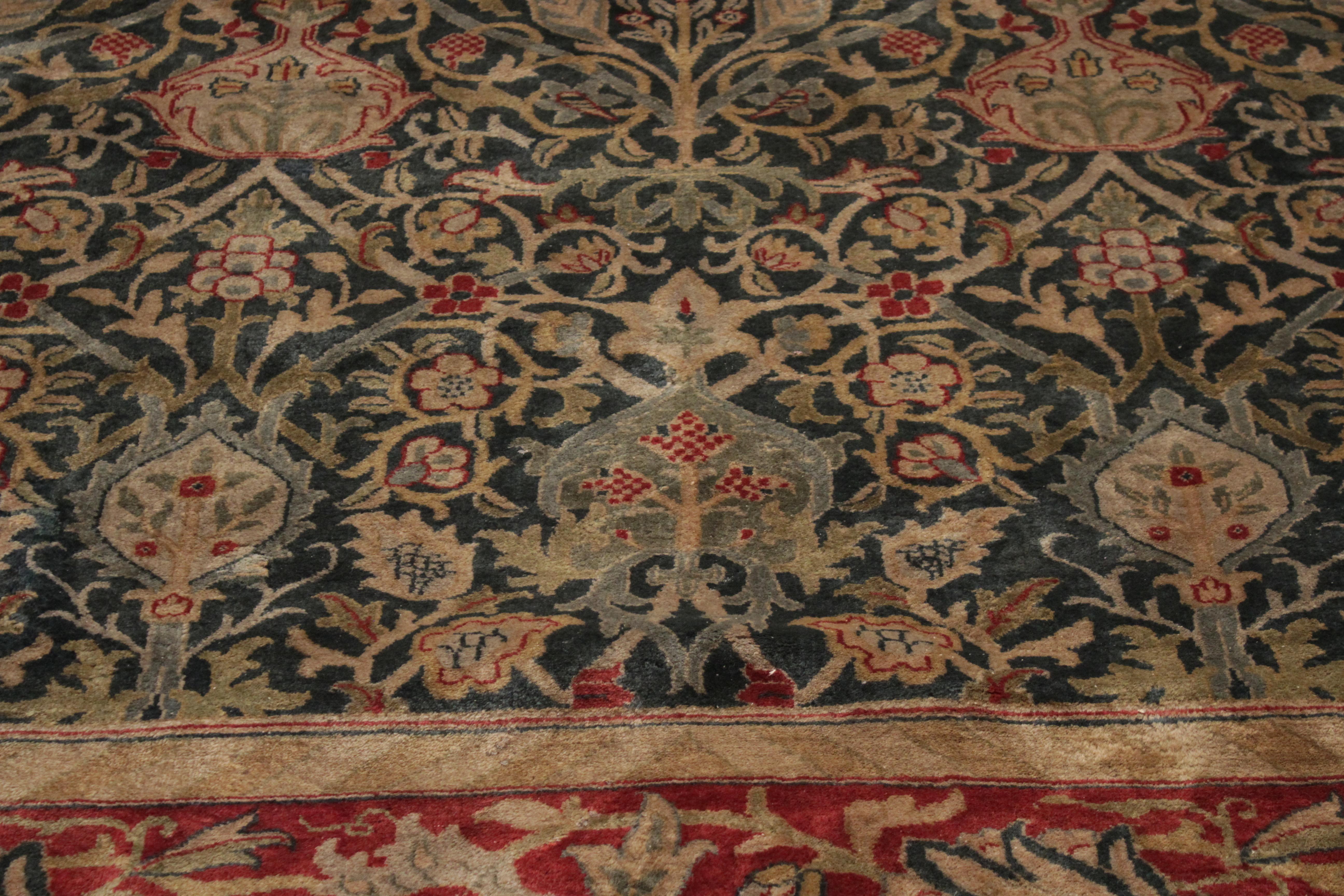 Antique Indian Arts & Crafts Rug with William Morris Hammersmith Design In Excellent Condition In Milan, IT