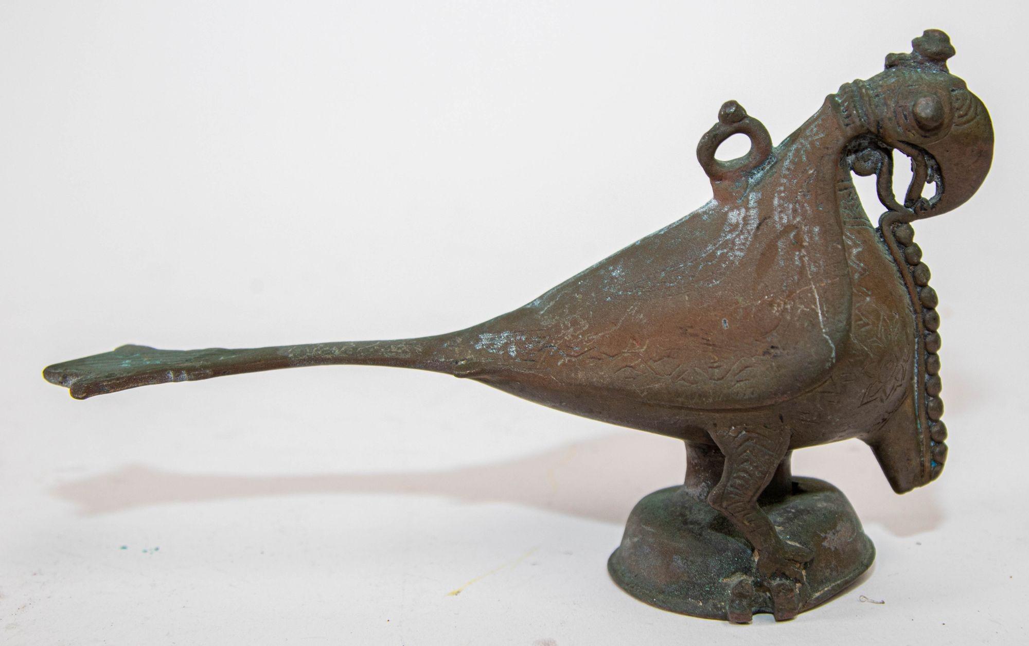 Antique Indian Bronze Parrot Figure oil Lamp Rajasthan 19th Century For Sale 9