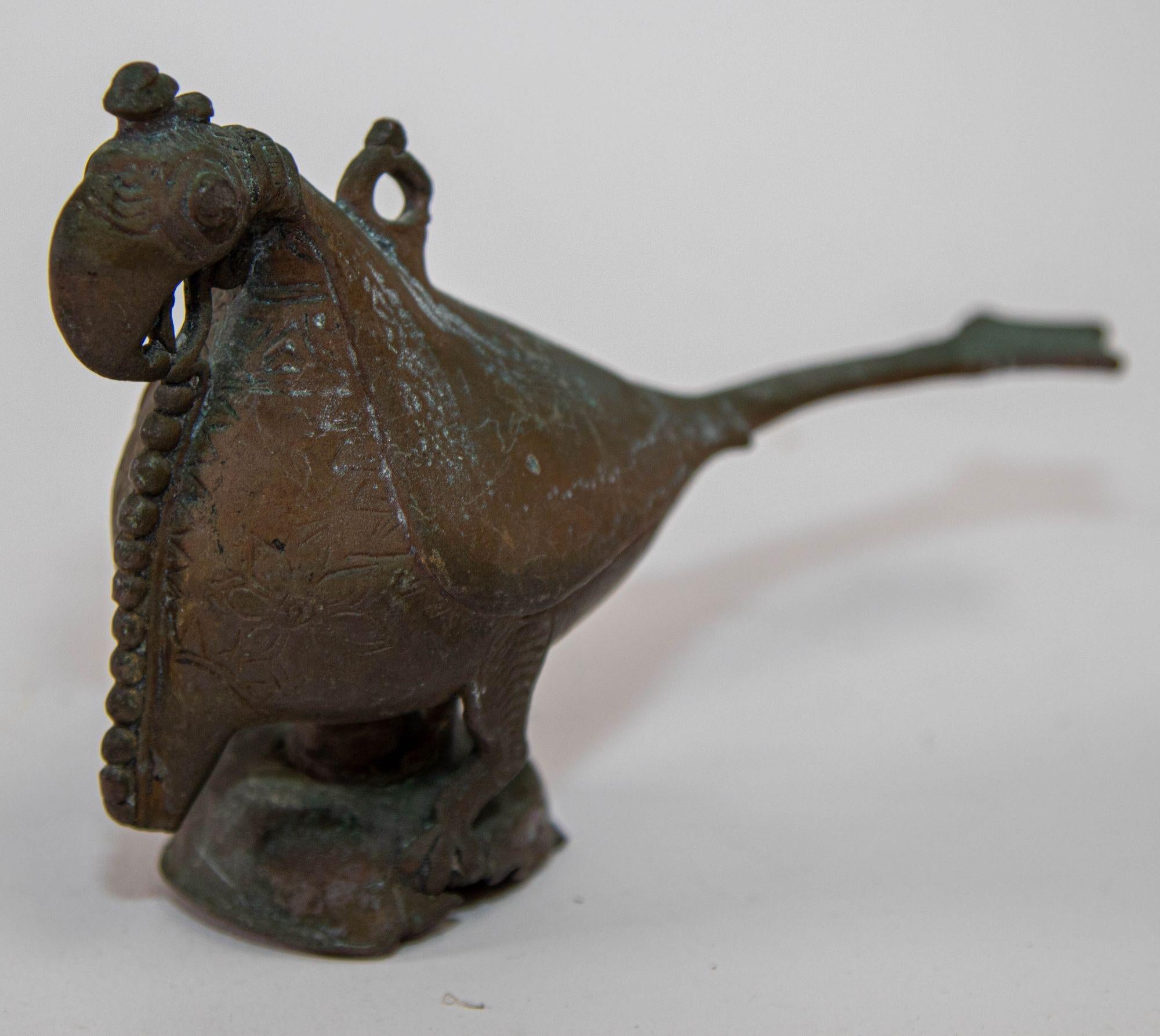 Antique Indian Bronze Parrot Figure oil Lamp Rajasthan 19th Century For Sale 11