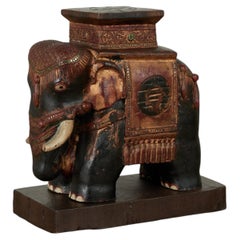 Soporte o pedestal indio antiguo con forma de elefante, tallado en madera