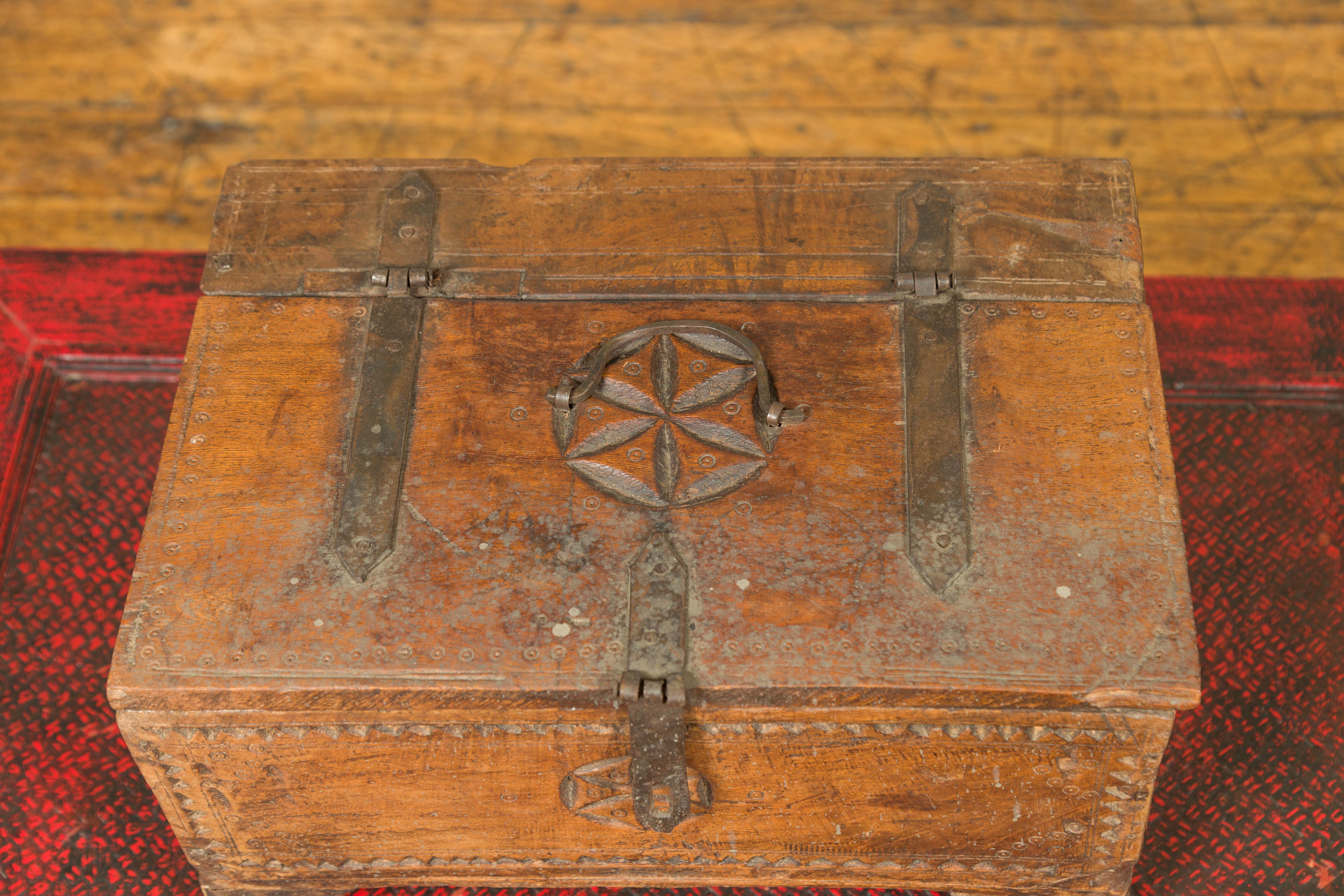 Antique Indian Carved Wooden Box with Rosettes and Geometric Patterns In Good Condition In Yonkers, NY