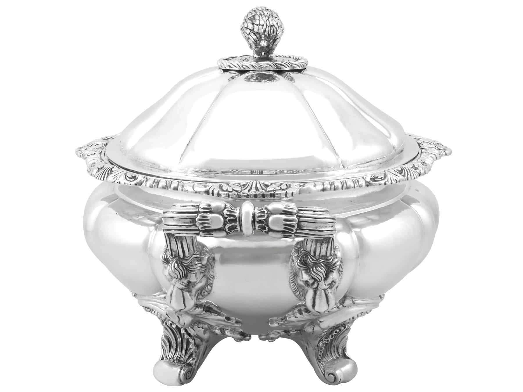 Metà XIX secolo Antica zuppiera indiana coloniale in argento Circa 1830 in vendita