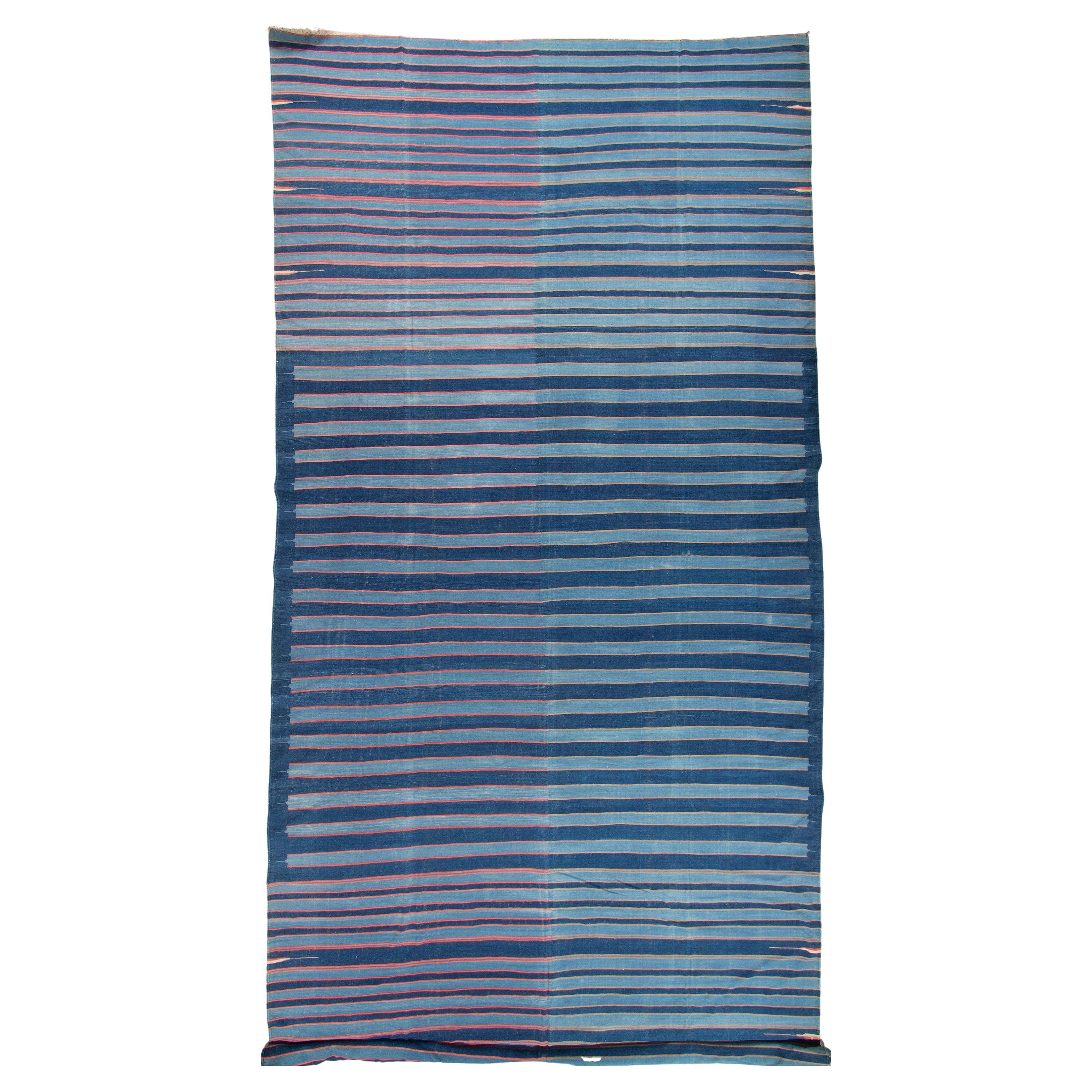 Tapis Dhurrie indien ancien 11'6 X 22' en vente