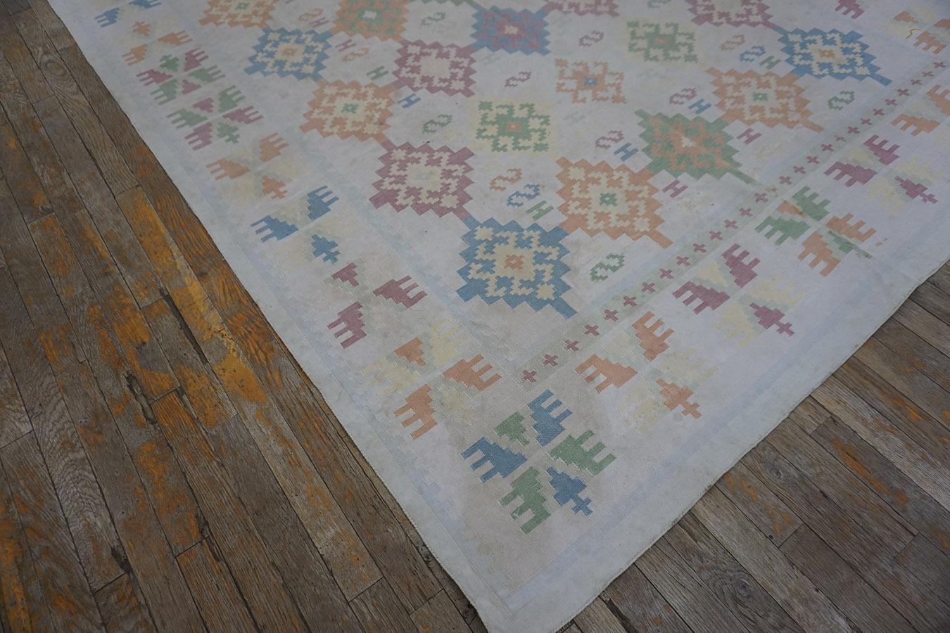 Indischer Dhurrie-Teppich aus Baumwolle des frühen 20. Jahrhunderts ( 6' x 9' - 183 x 274) (Handgewebt) im Angebot