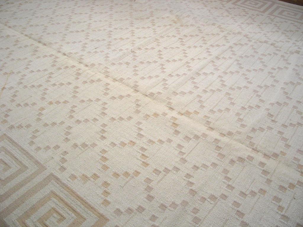 Indischer Dhurrie-Teppich aus Wolle, Mitte 20. (20. Jahrhundert) im Angebot
