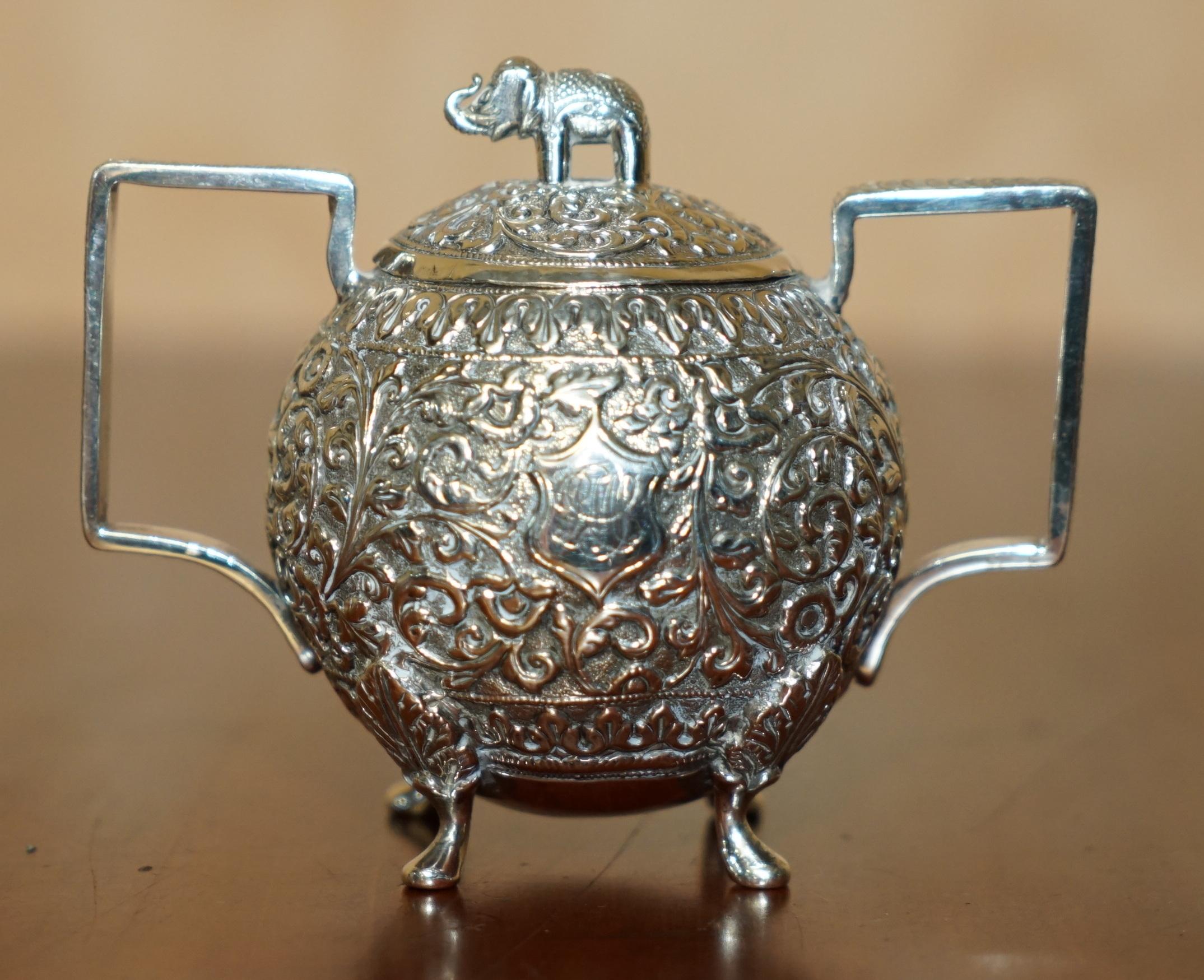 ANTIQUE INDIAN ELEPHANT COLONIAL SOLiD SILVER TEA SERVICE OOMERSI MAWJI & SONS For Sale 4