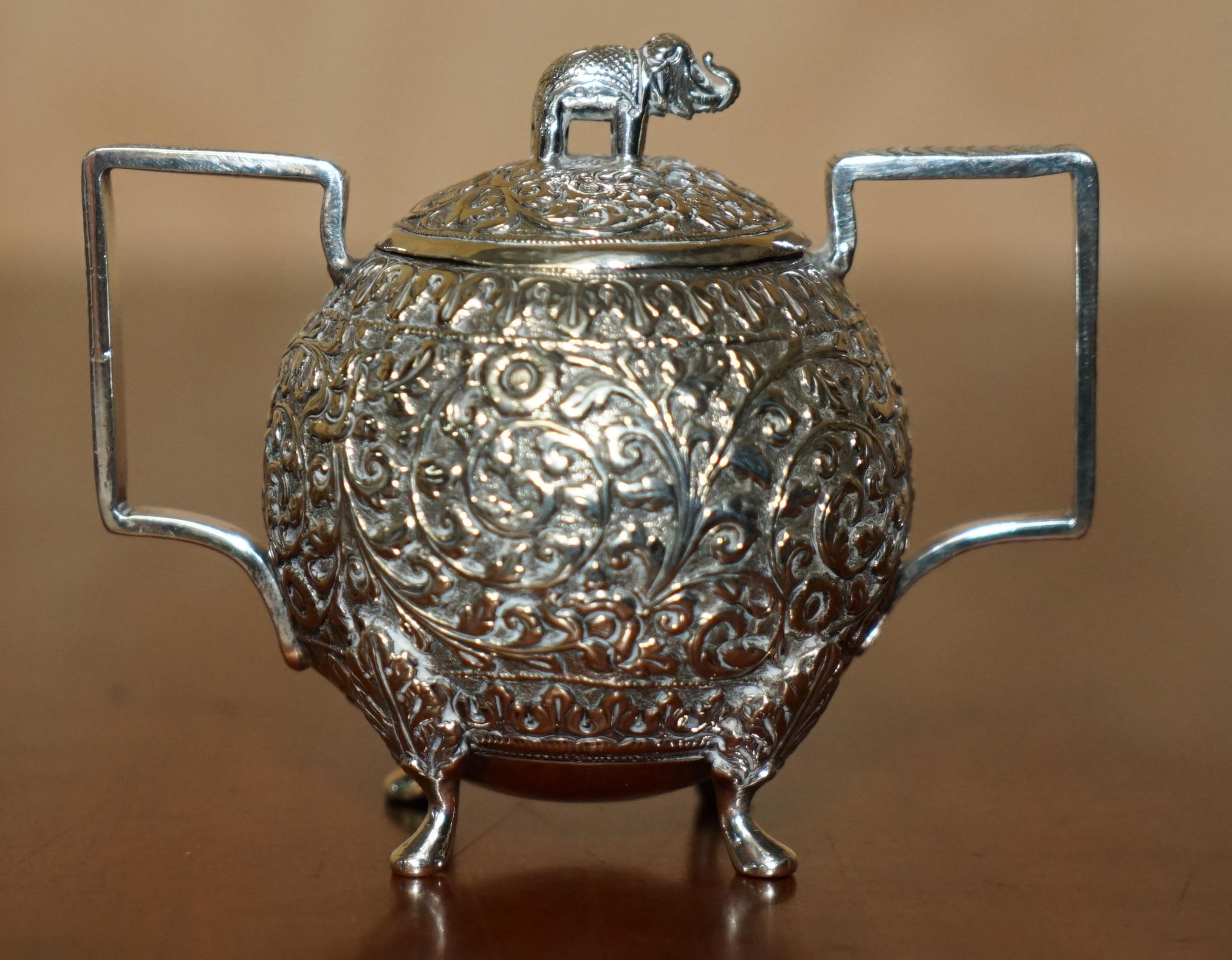 ANTIQUE INDIAN ELEPHANT COLONIAL SOLiD SILVER TEA SERVICE OOMERSI MAWJI & SONS For Sale 8