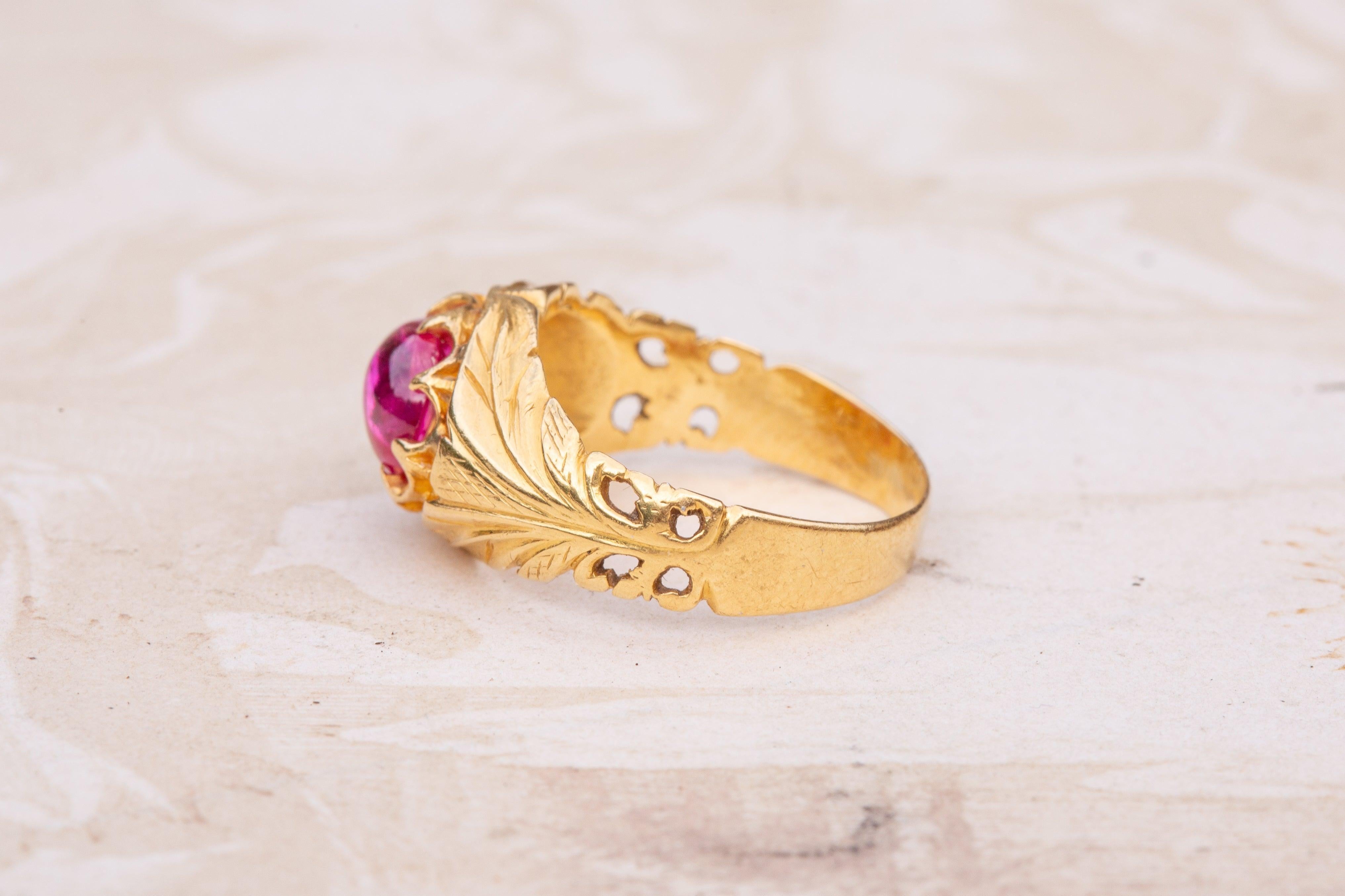 Antique Indian Gold Ruby Cabochon Ring Mughal Period For Sale 6