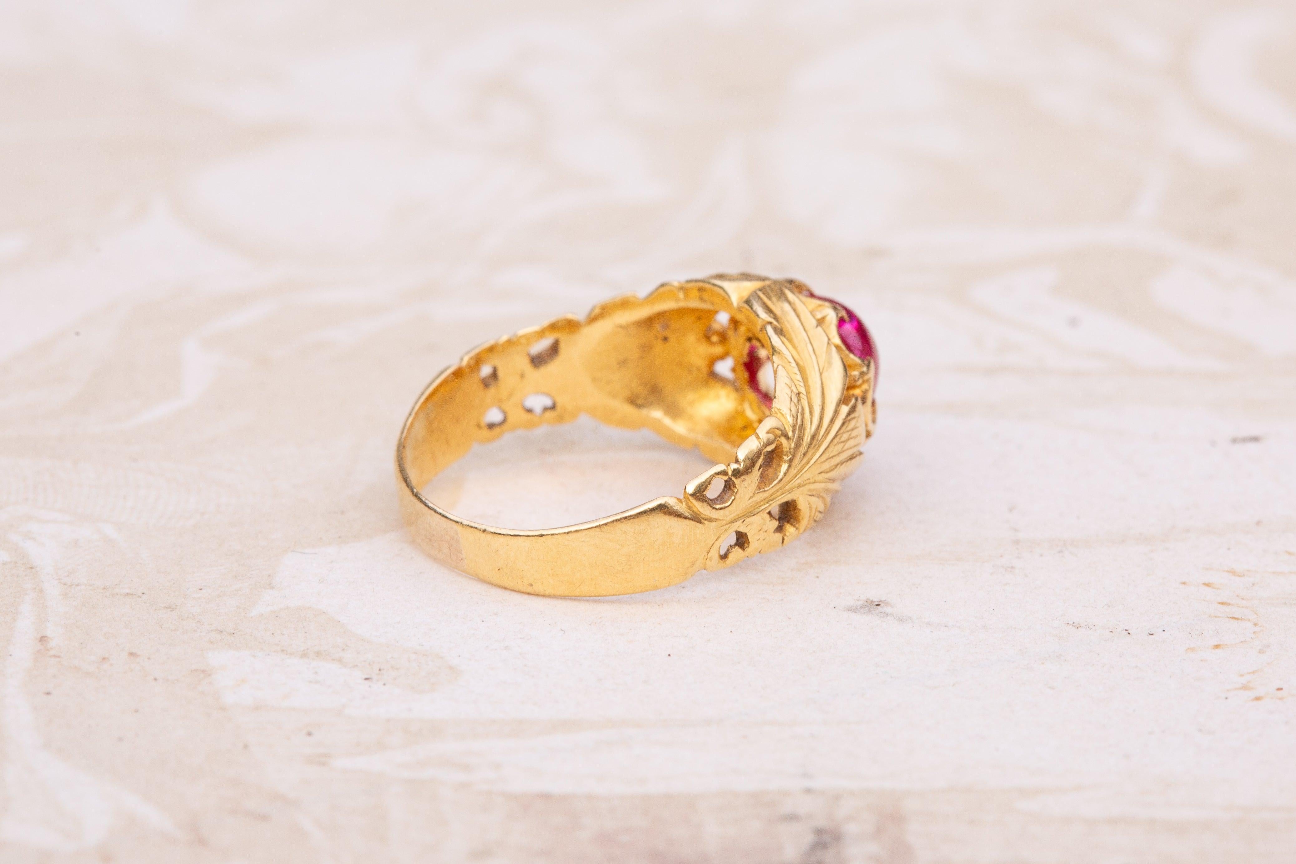 Antique Indian Gold Ruby Cabochon Ring Mughal Period For Sale 7