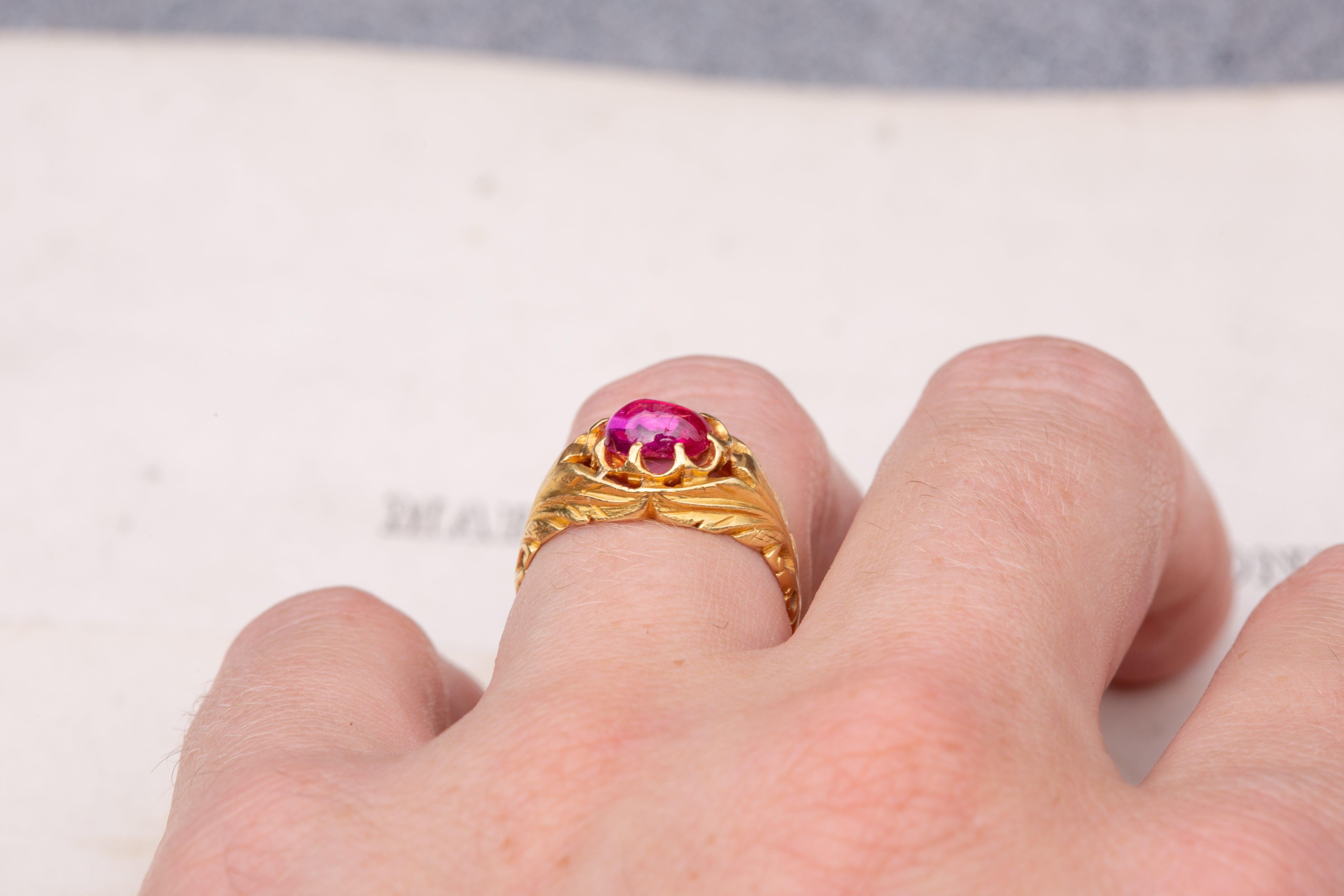 Antique Indian Gold Ruby Cabochon Ring Mughal Period For Sale 9