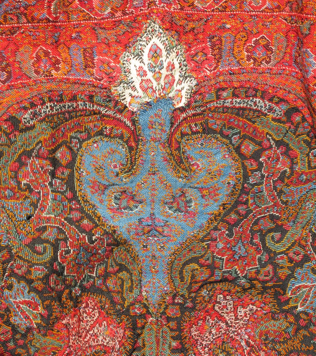 Antiker indischer handgefertigter Paisley-Textilschal mit leuchtenden Farben (Indisch) im Angebot