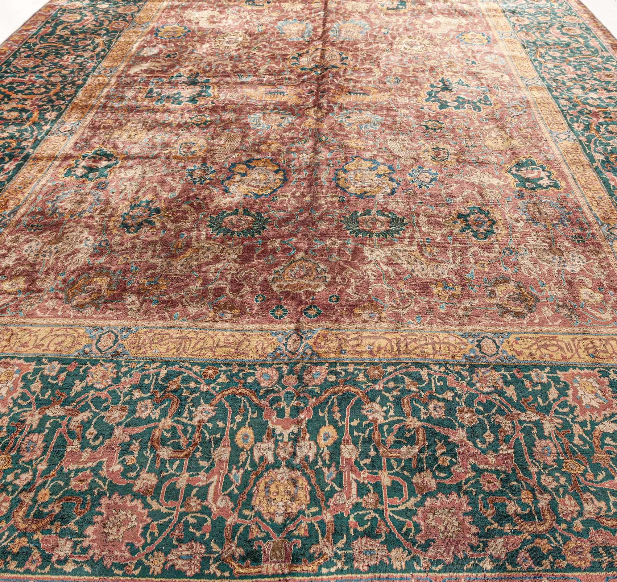 Antique Indian Handmade Wool Carpet In Good Condition For Sale In New York, NY