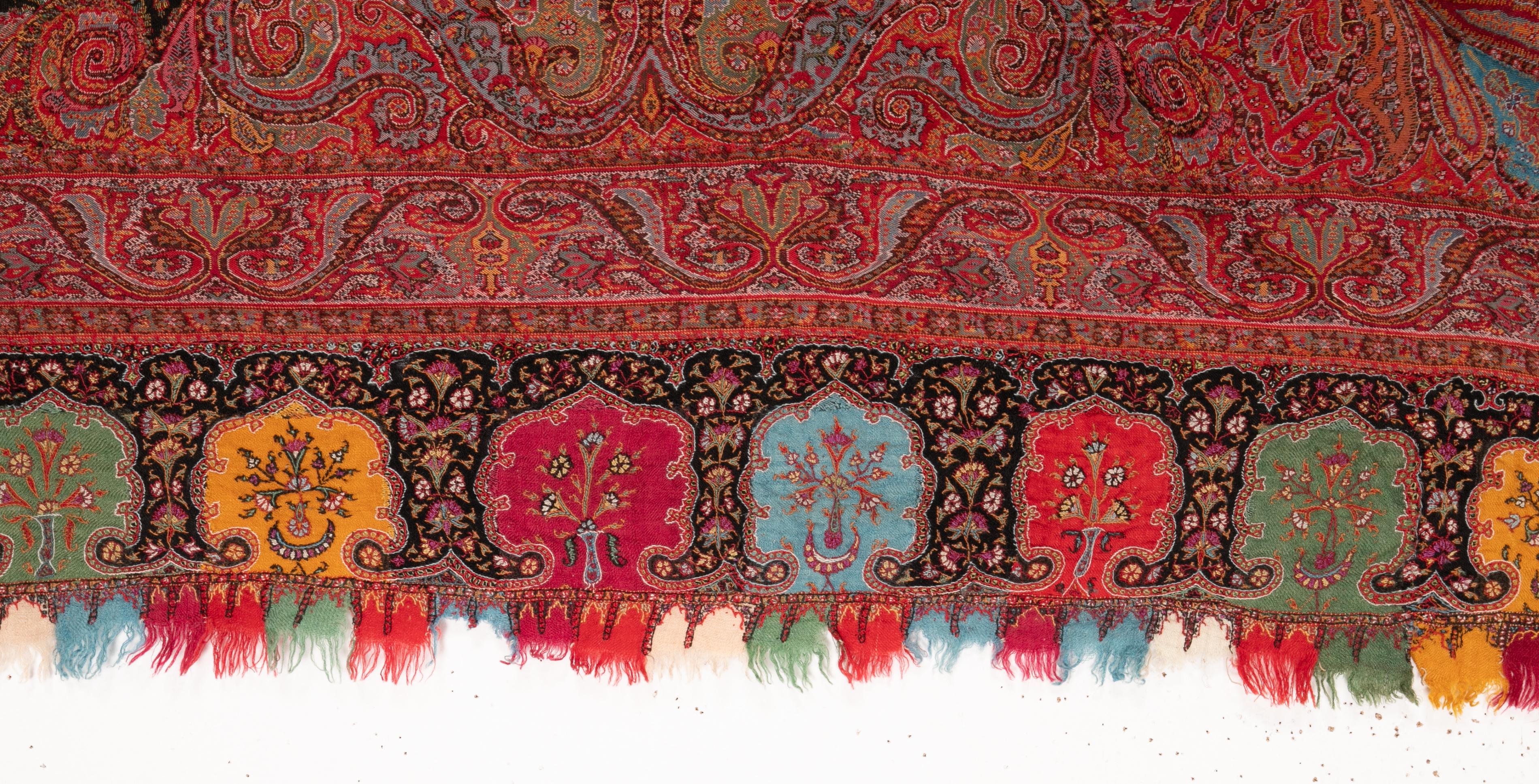 Antique Indian Kashmir Shawl, 1860s-1880s In Good Condition In Istanbul, TR