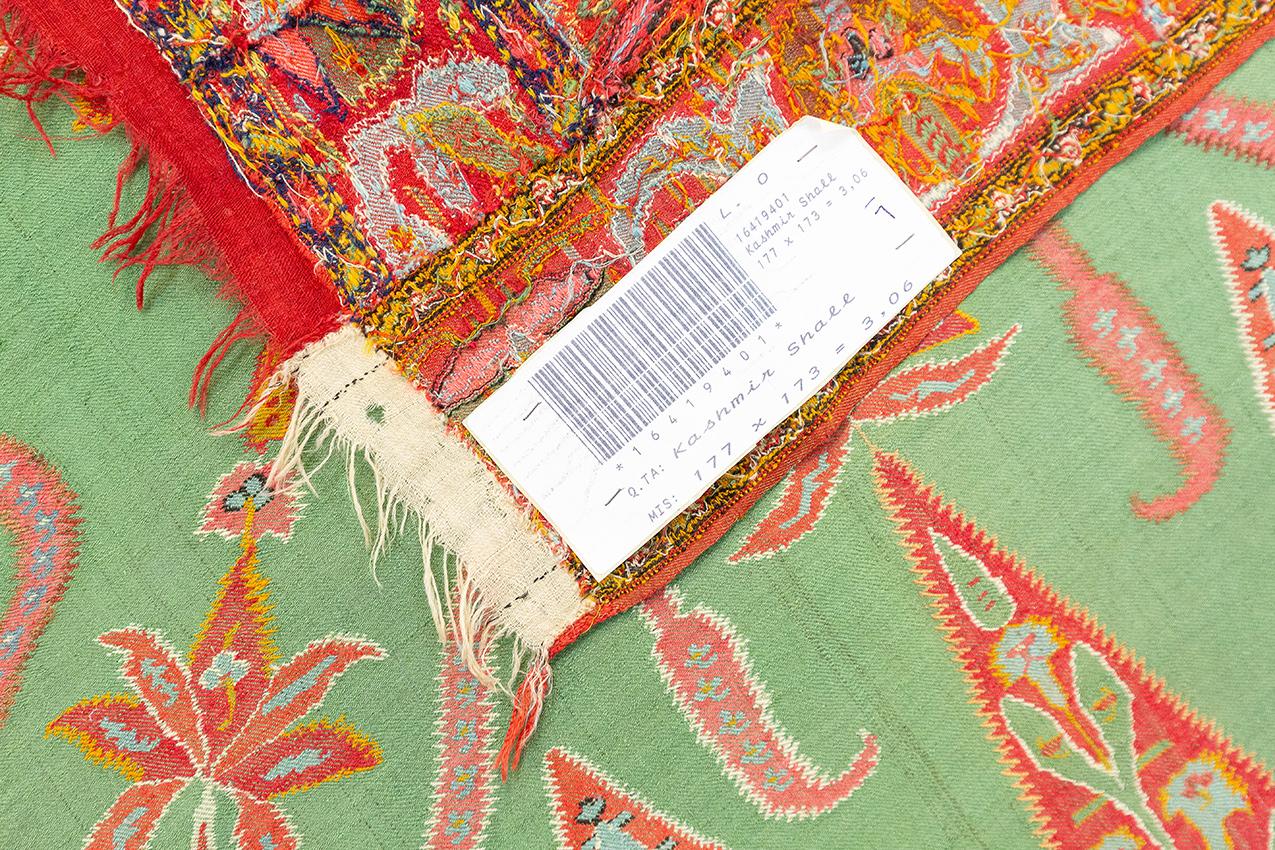 Antiker indischer Kaschmir-Schal-Textil, 19. Jahrhundert im Angebot 8