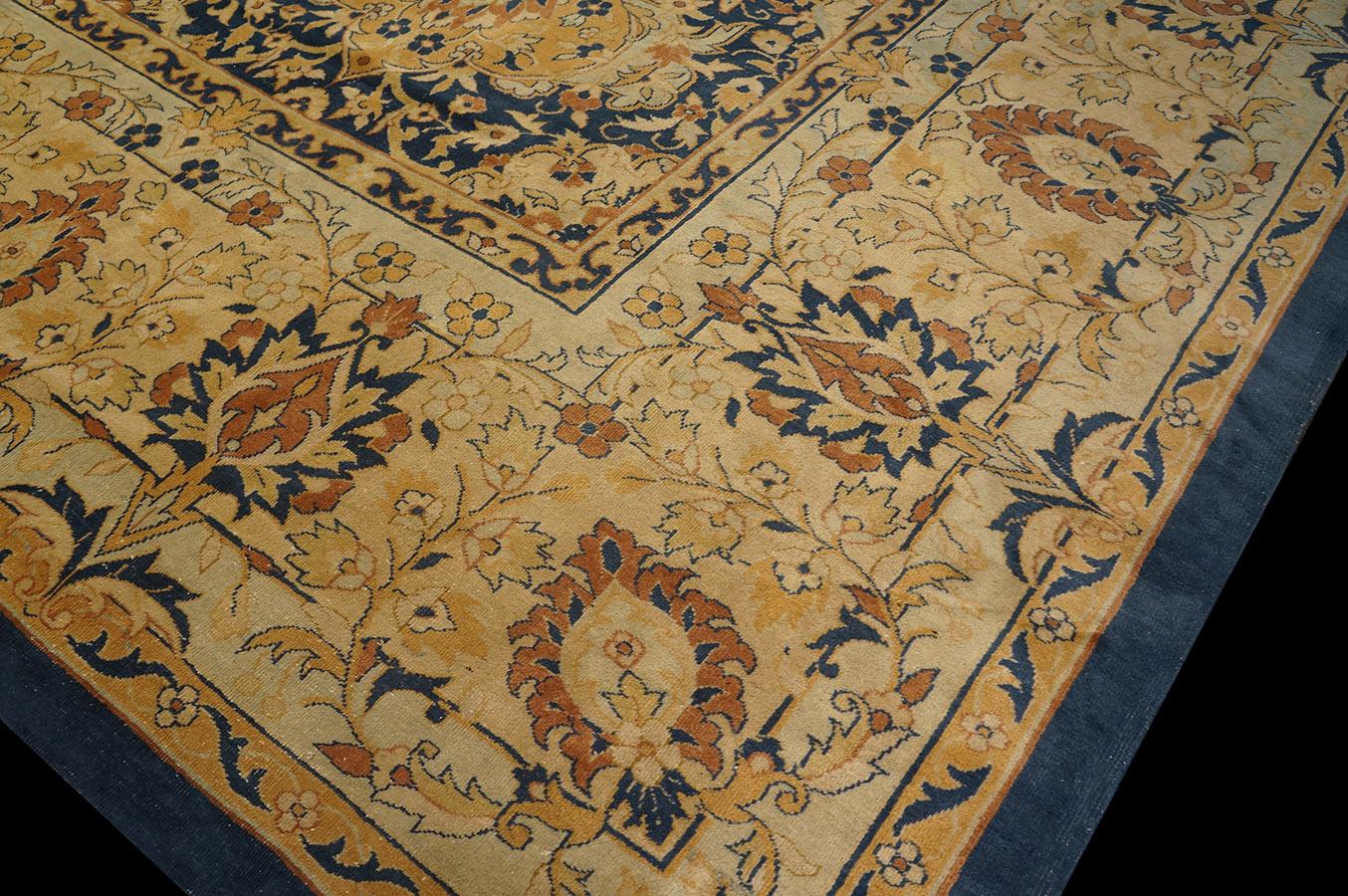 Early 20th Century Indian Lahore Carpet ( 17'3