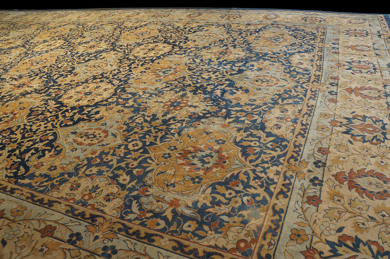 Early 20th Century Indian Lahore Carpet ( 17'3